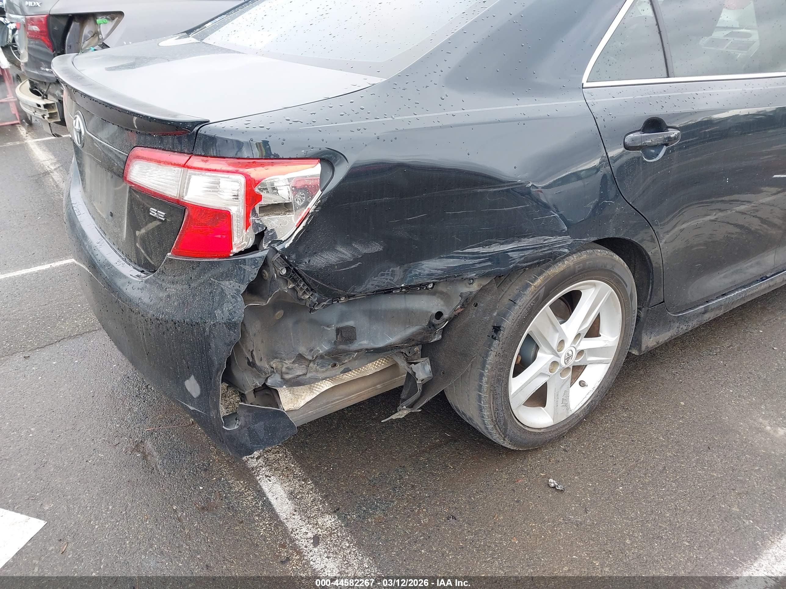 TOYOTA CAMRY image 6