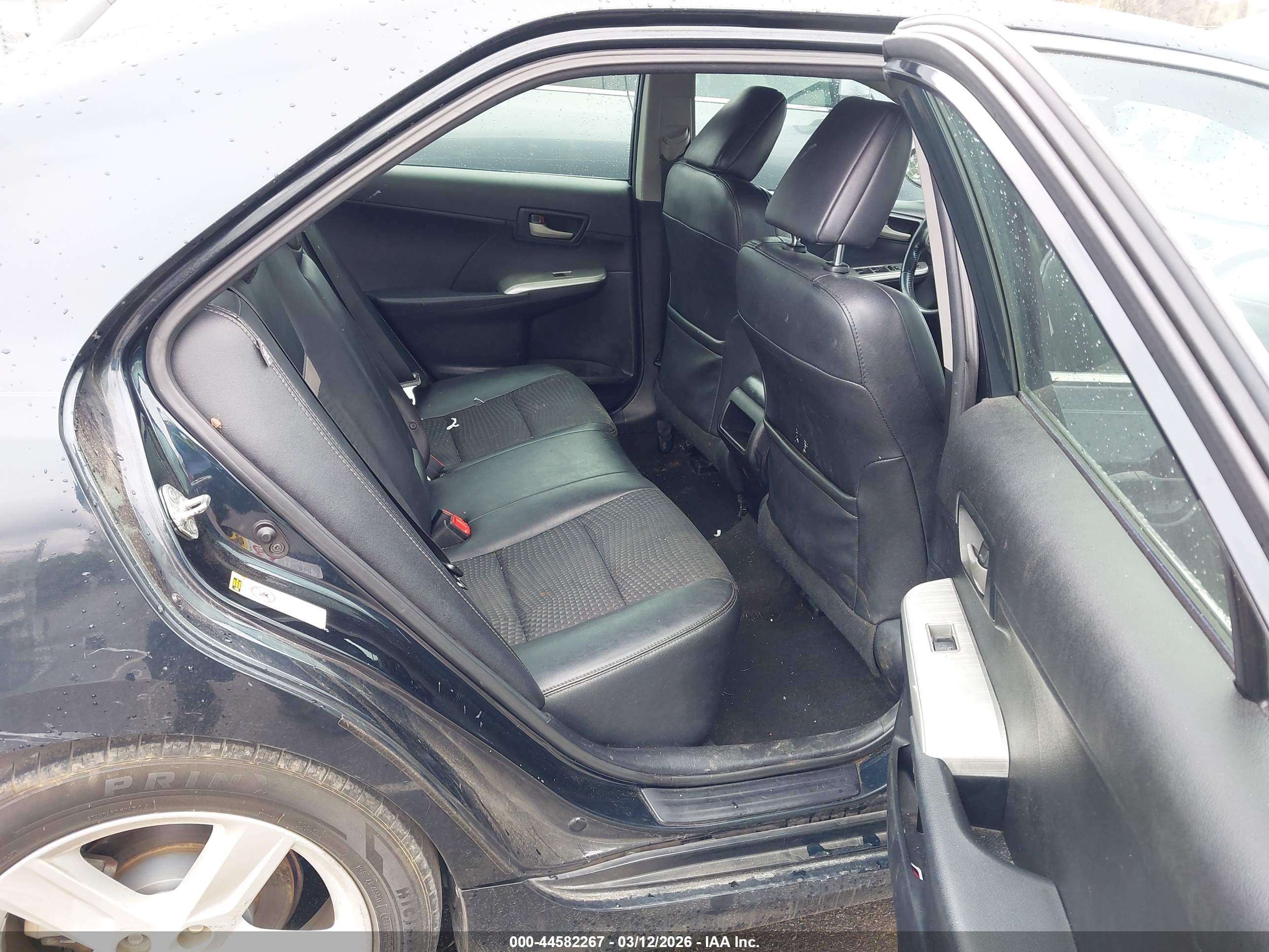 TOYOTA CAMRY image 8