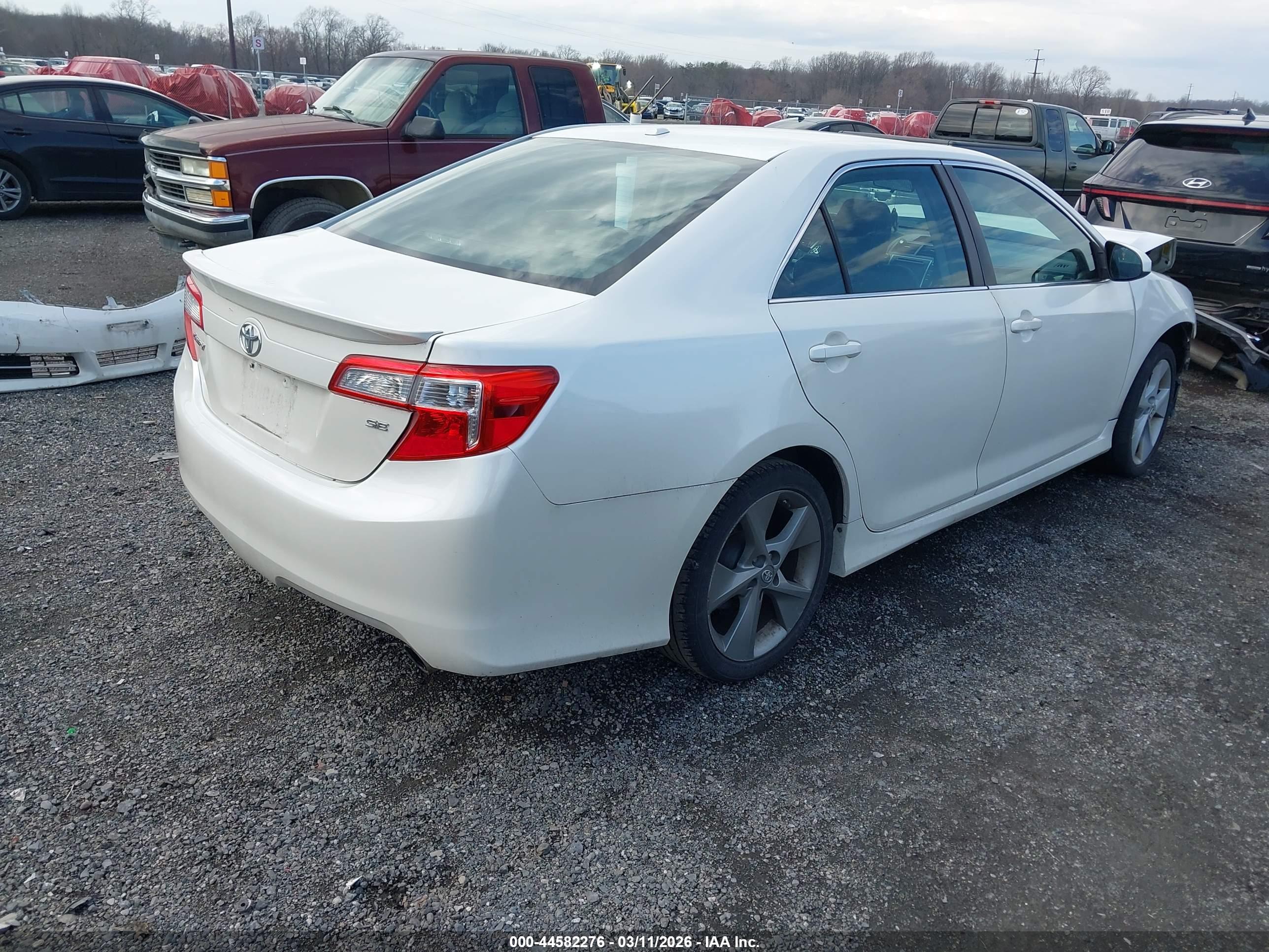TOYOTA CAMRY image 4