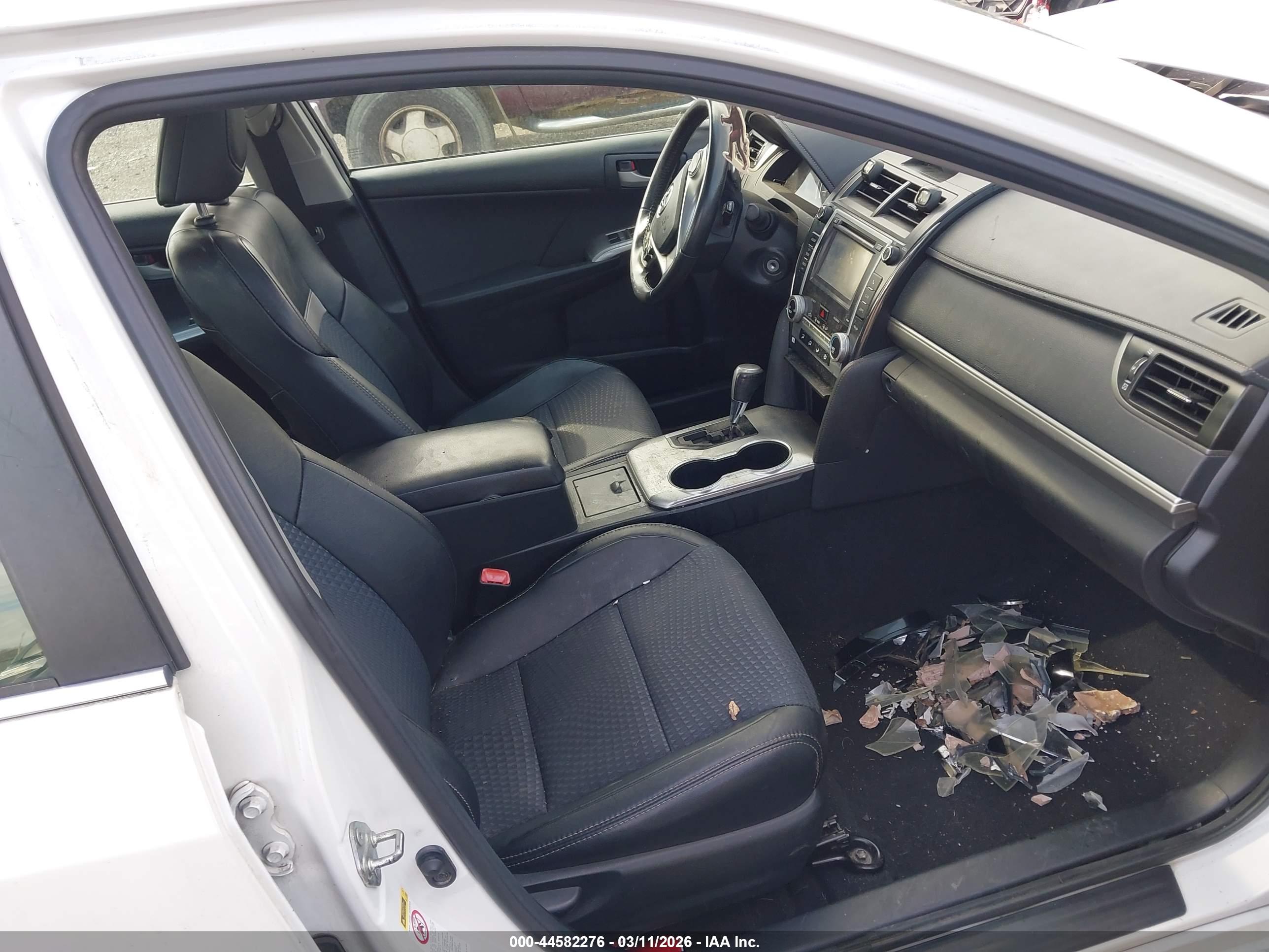 TOYOTA CAMRY image 5