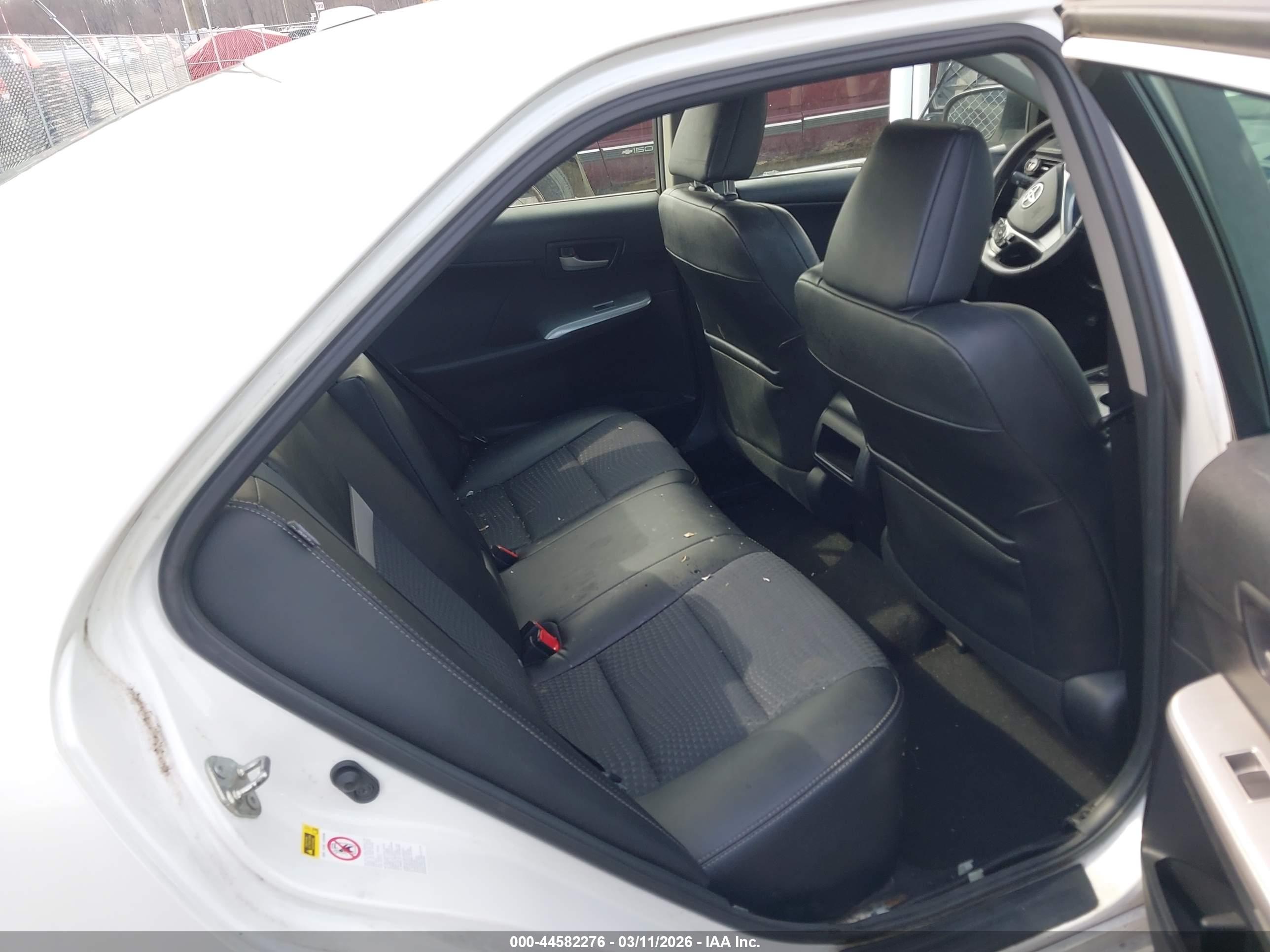 TOYOTA CAMRY image 8