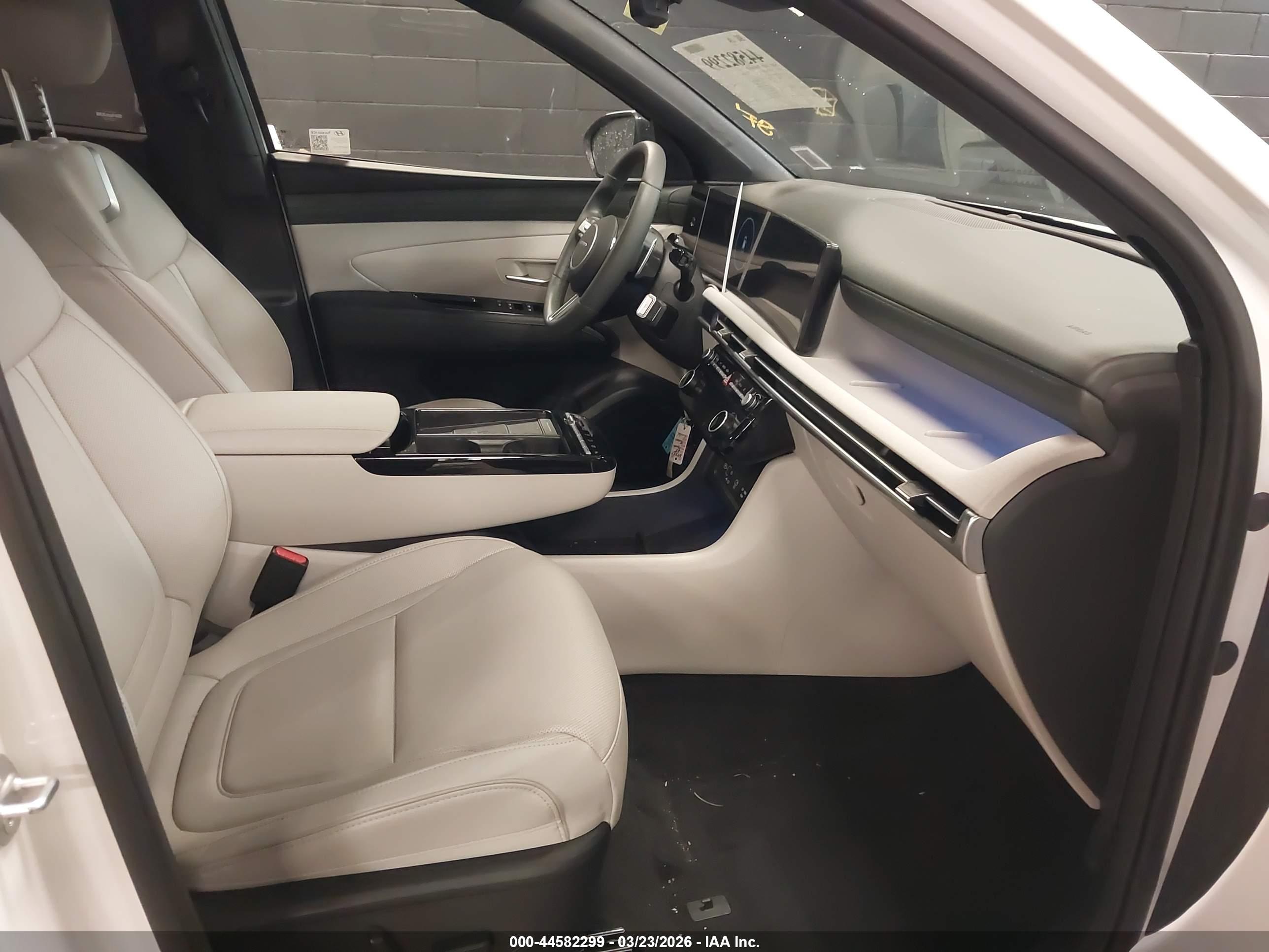HYUNDAI TUCSON image 5