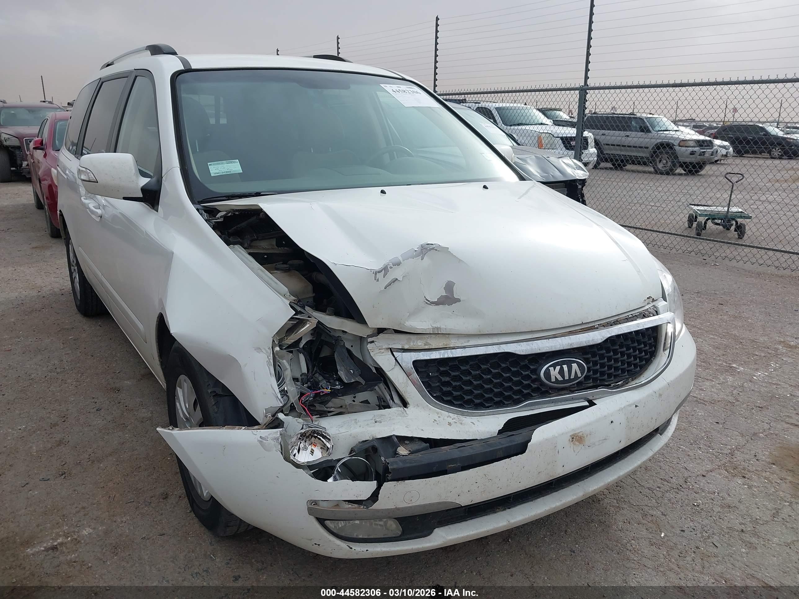 KIA SEDONA image 6