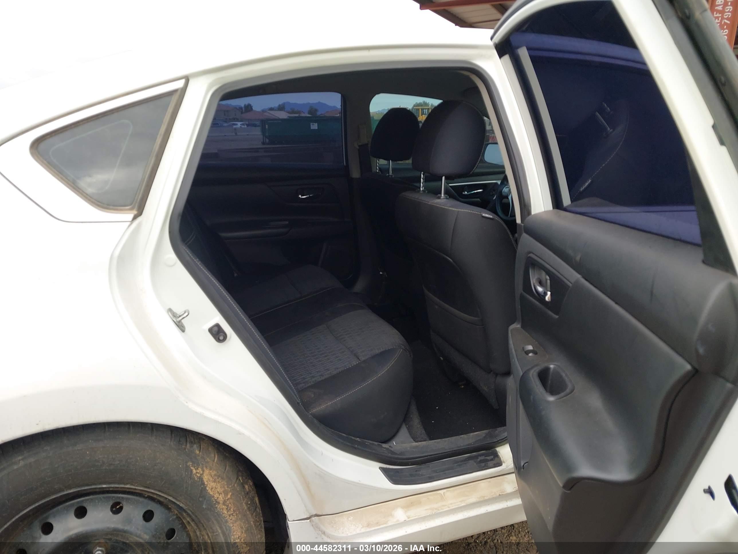 NISSAN ALTIMA image 8