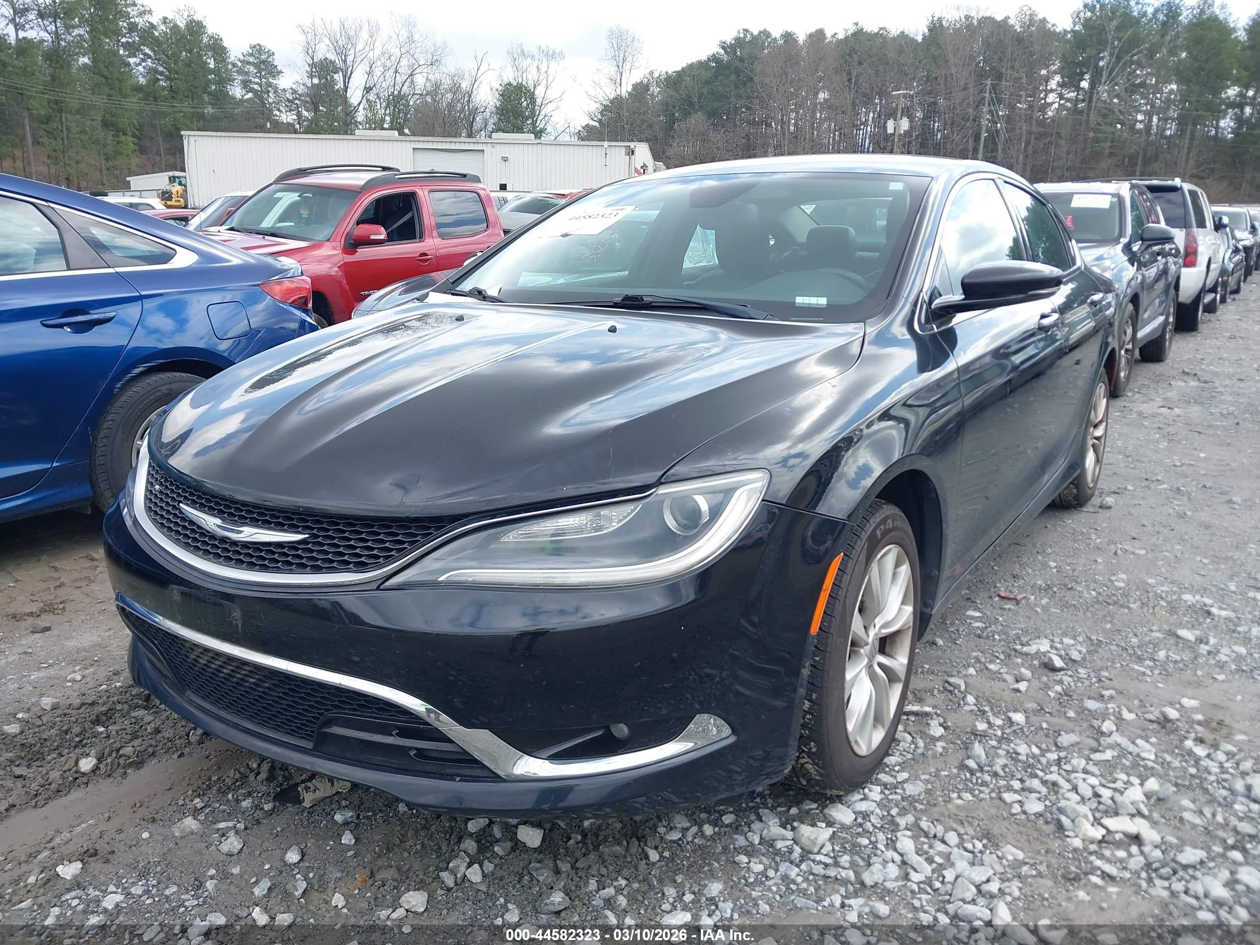 CHRYSLER 200 image 2