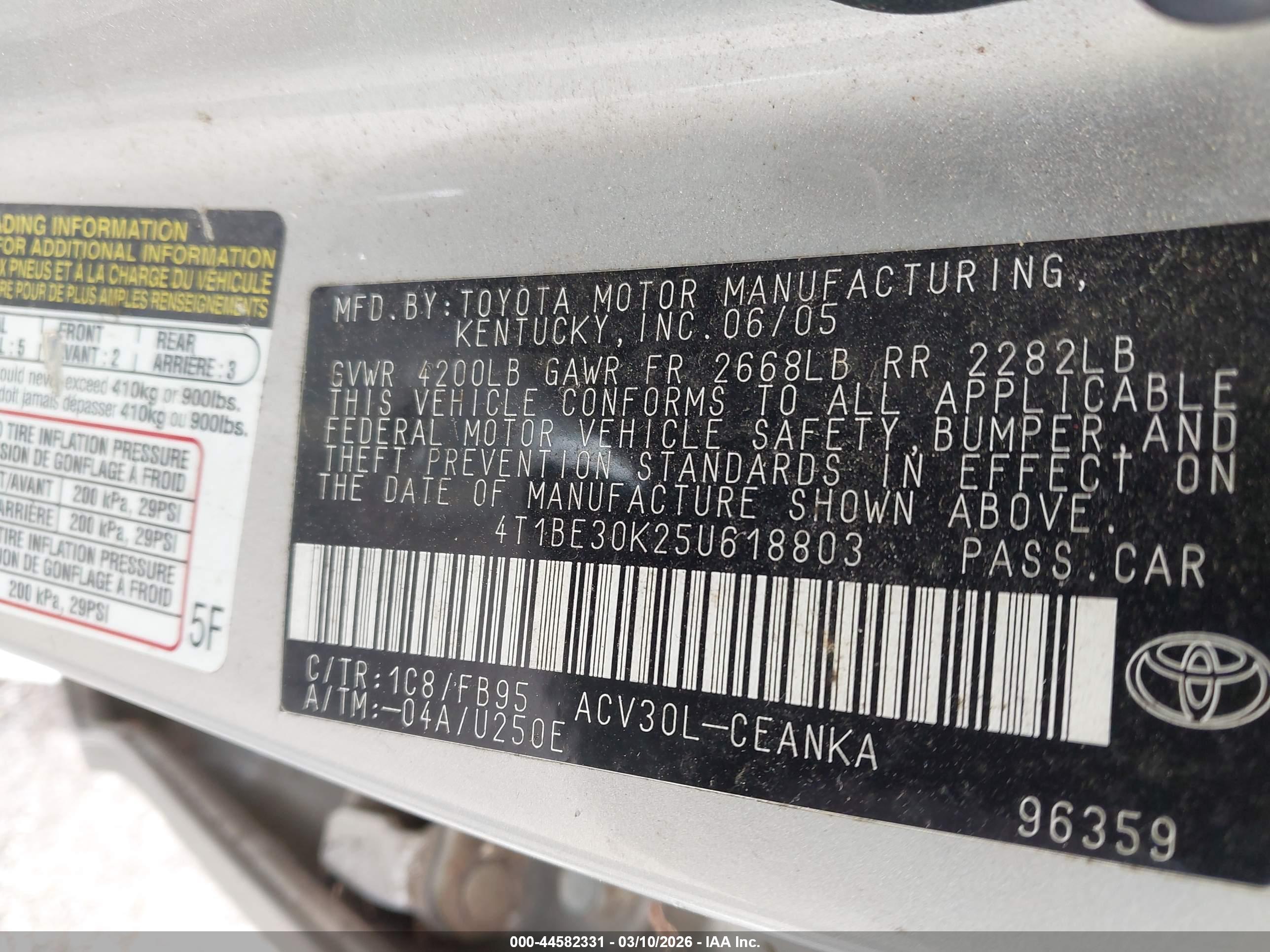 TOYOTA CAMRY image 9