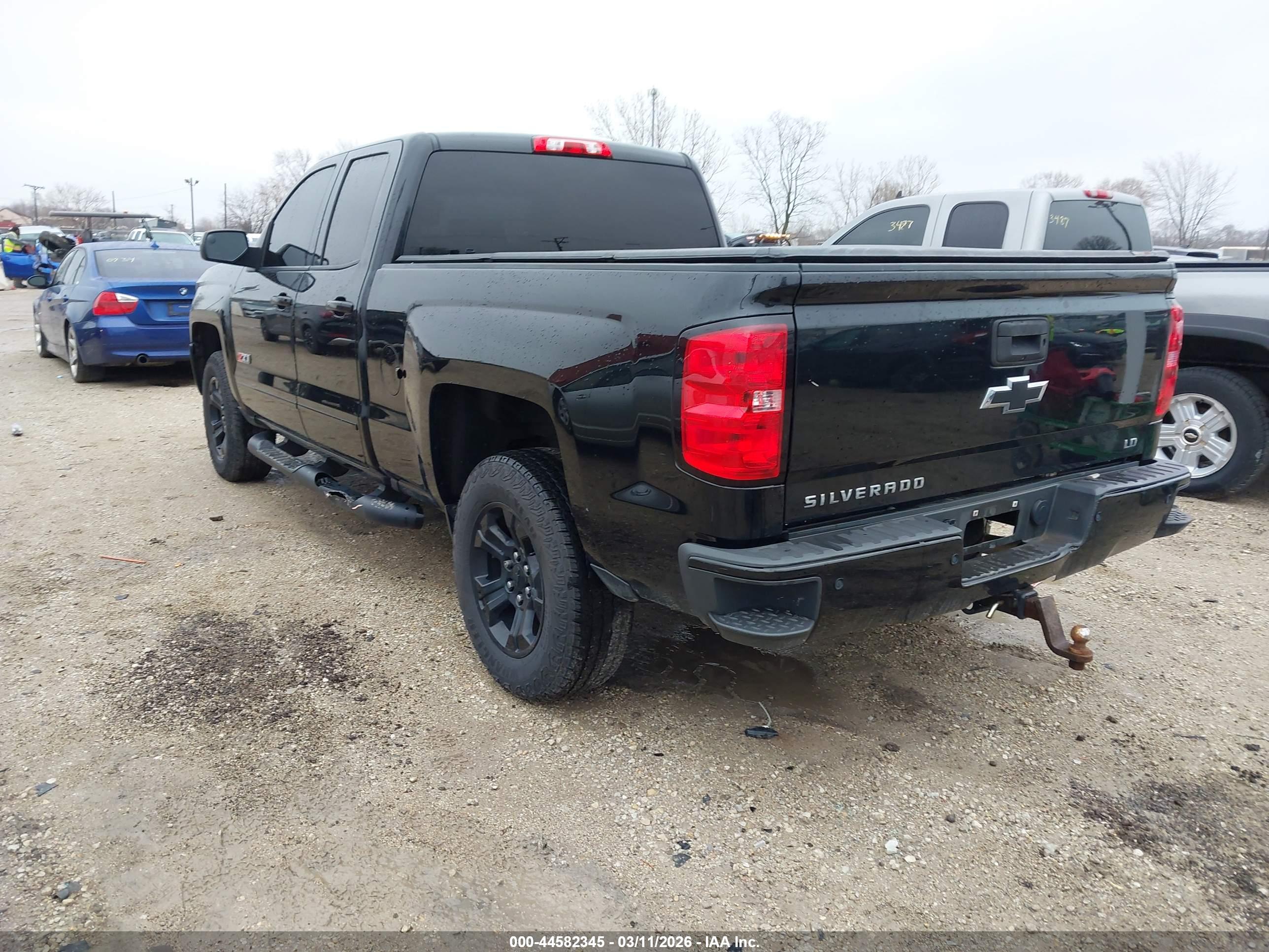 CHEVROLET SILVERADO image 3