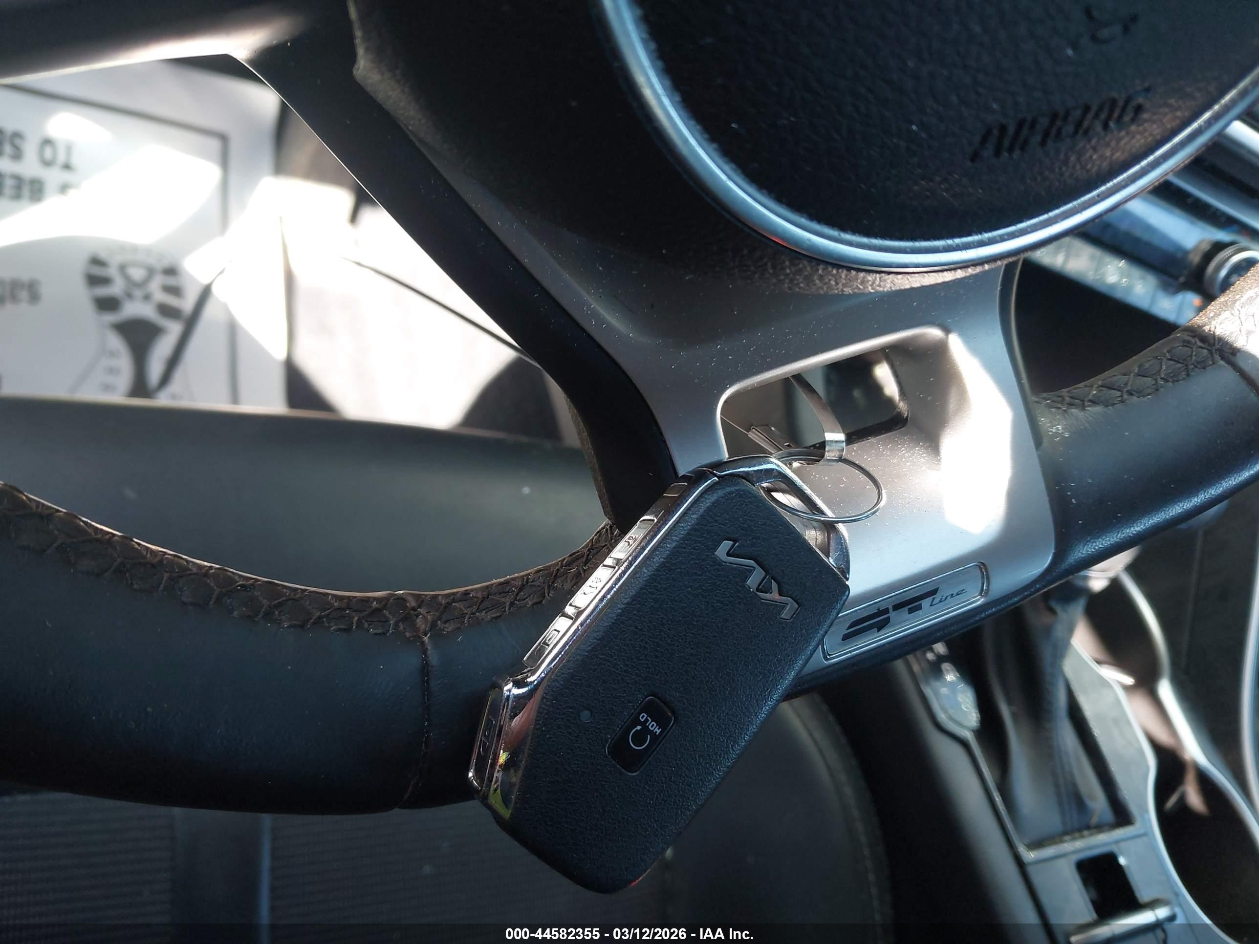 KIA K5 image 11