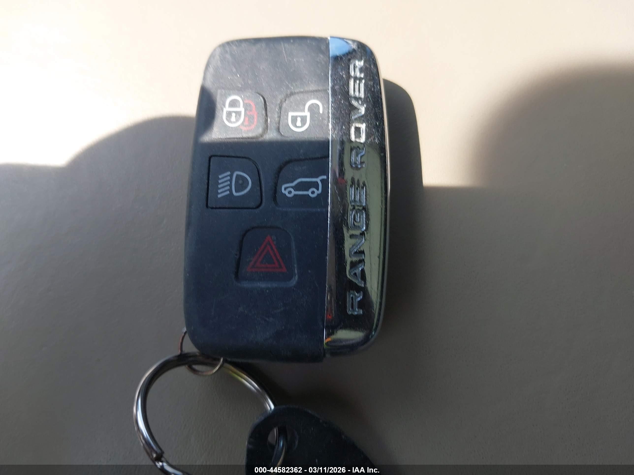 LAND ROVER image 11