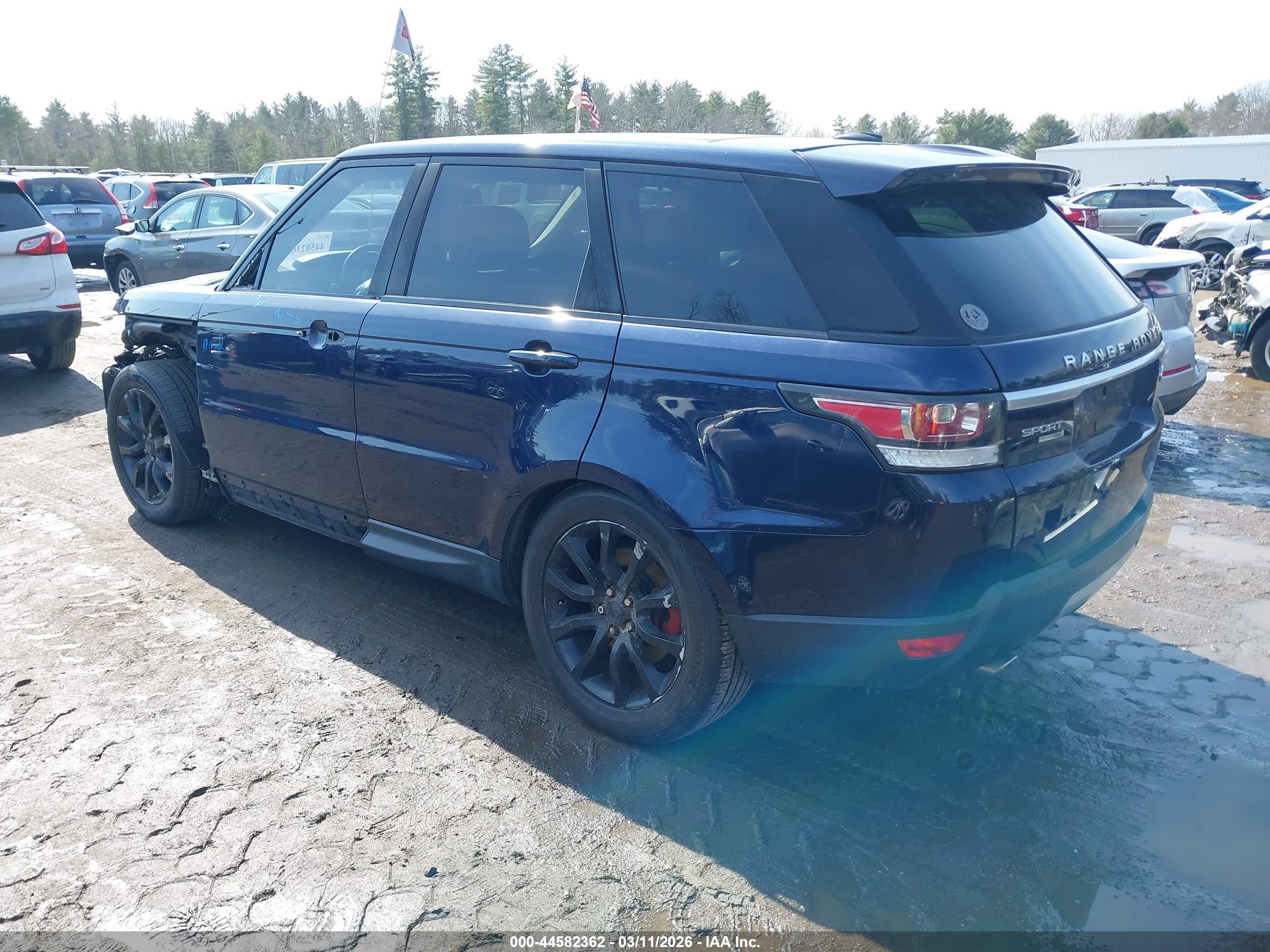LAND ROVER image 3