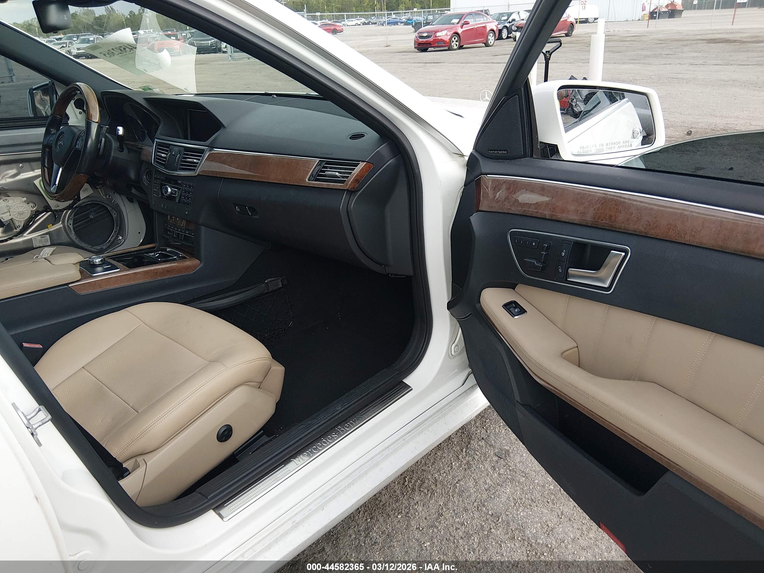 MERCEDES-BENZ E image 5
