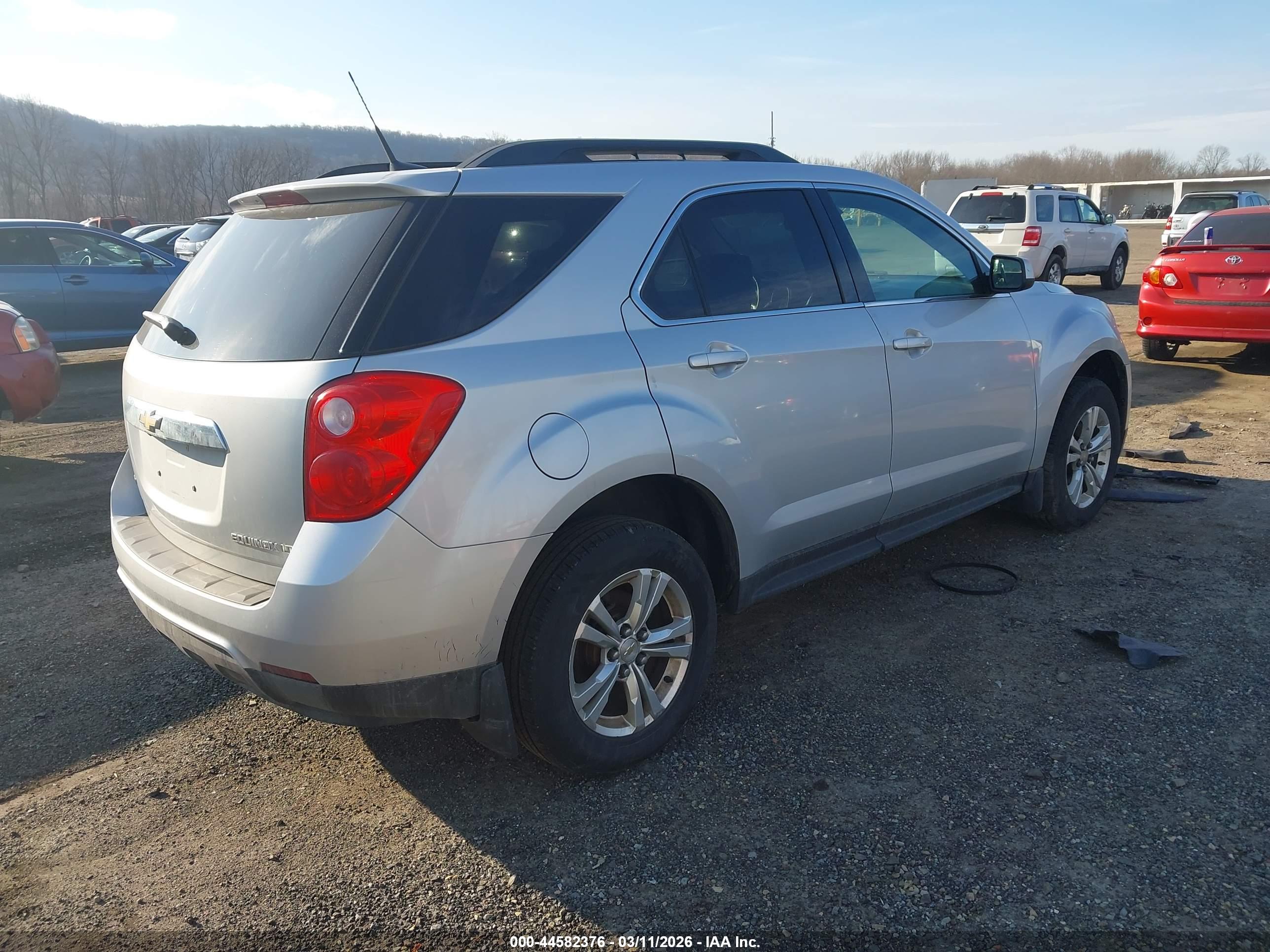CHEVROLET EQUINOX image 4