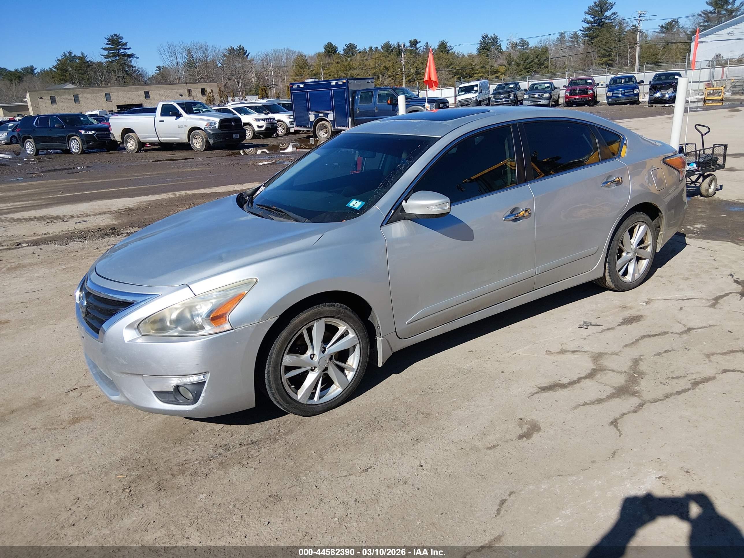 NISSAN ALTIMA image 2