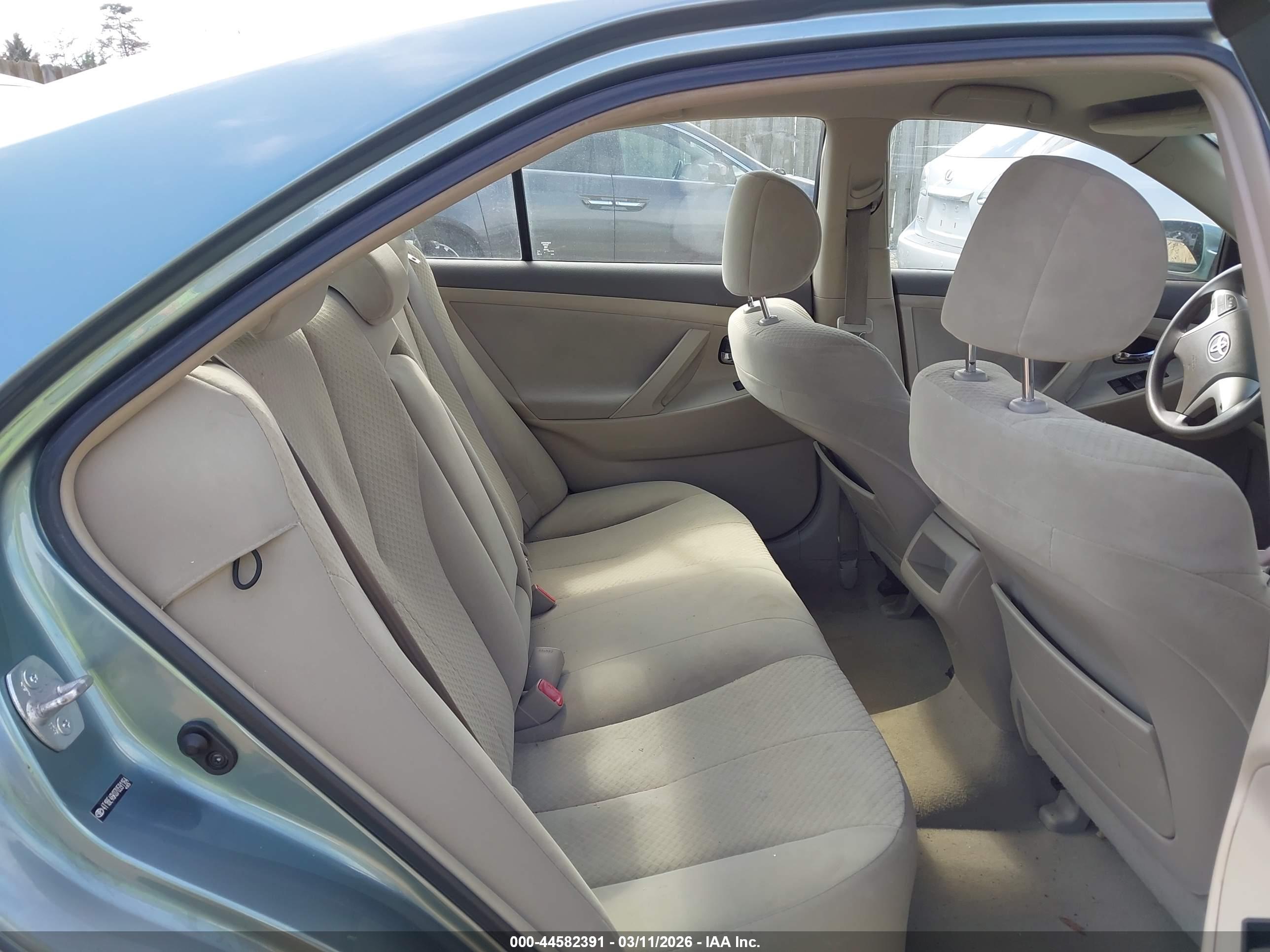 TOYOTA CAMRY image 8