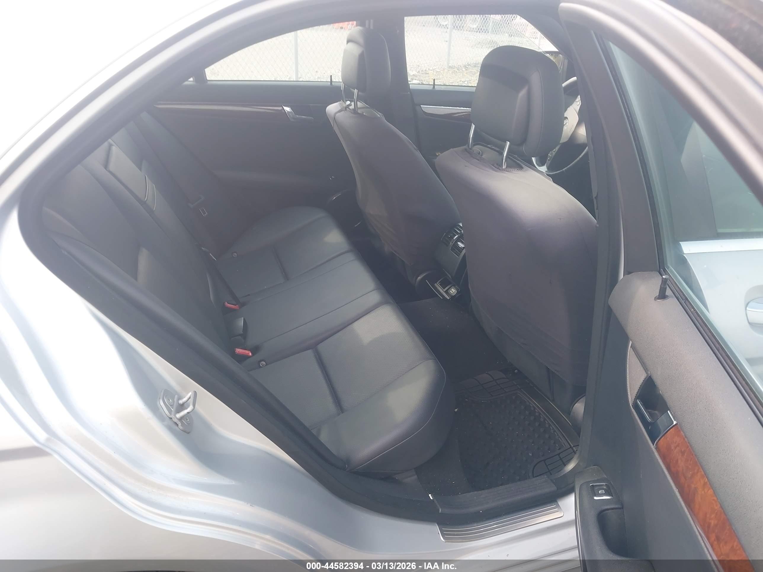 MERCEDES-BENZ C image 8