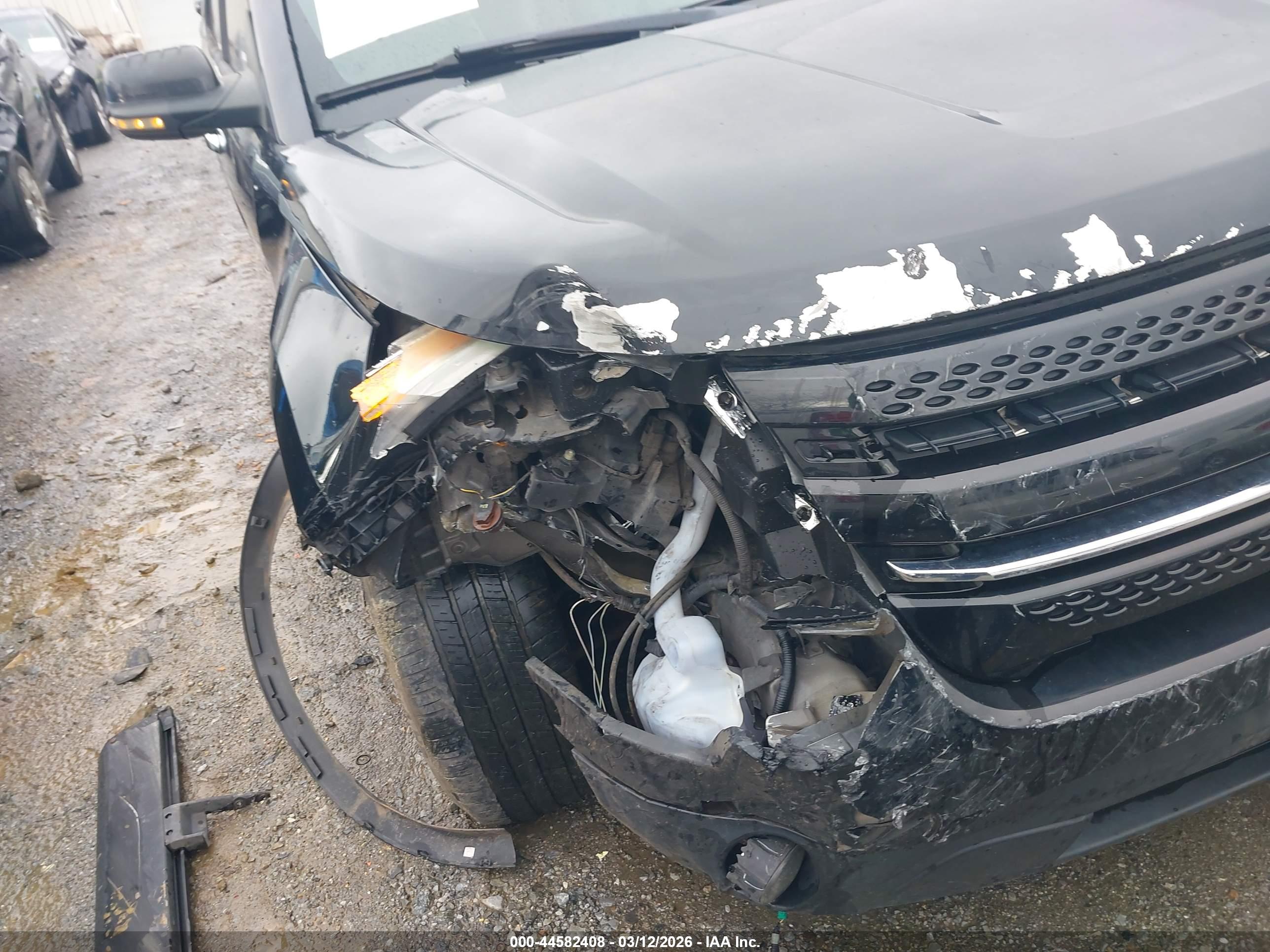 FORD EXPLORER image 6