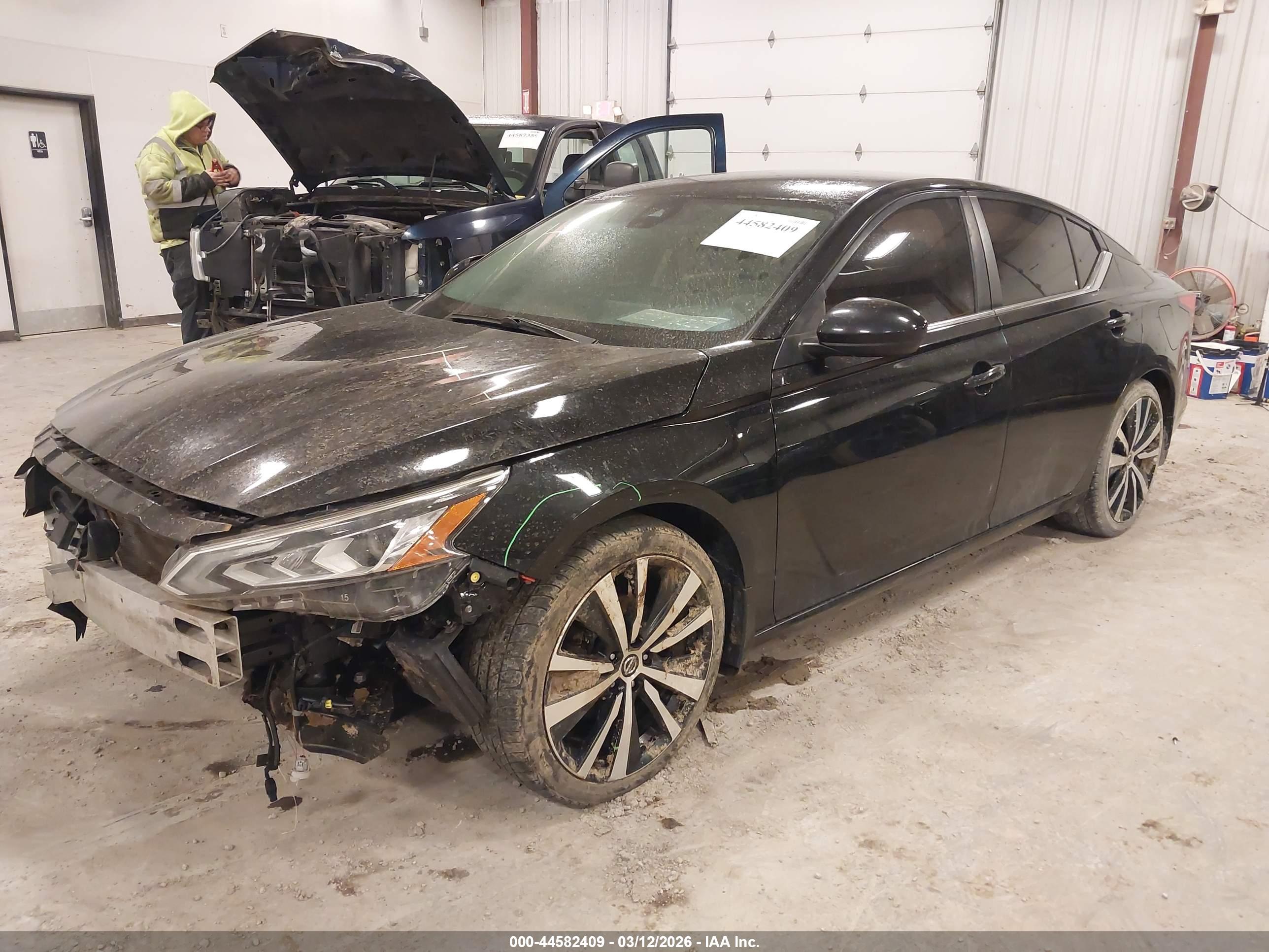 NISSAN ALTIMA image 2