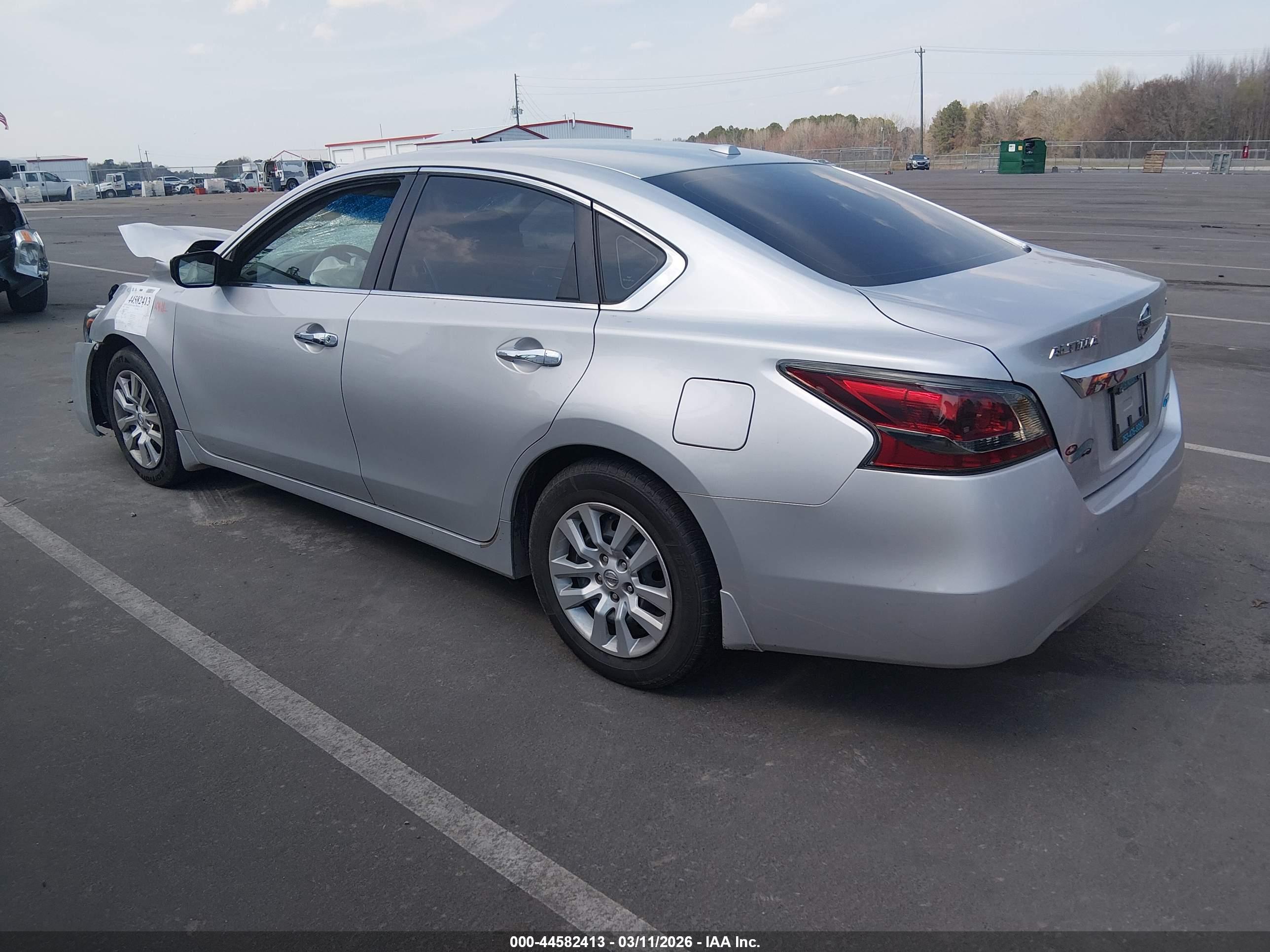 NISSAN ALTIMA image 3