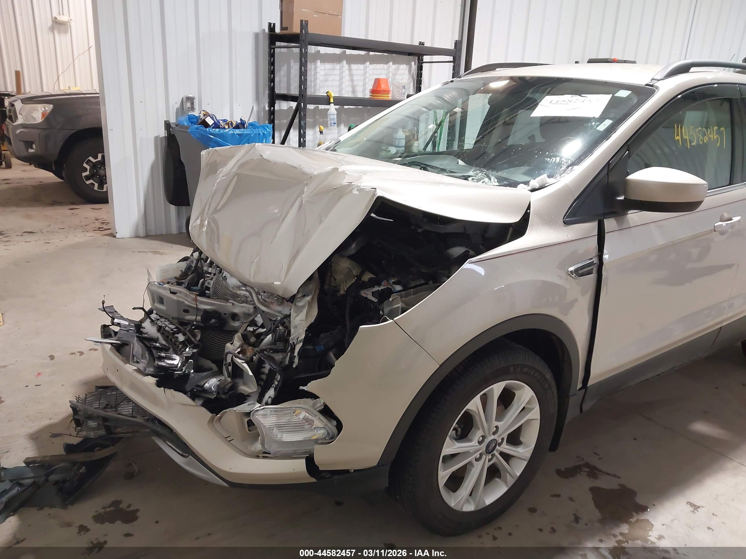 FORD ESCAPE image 6