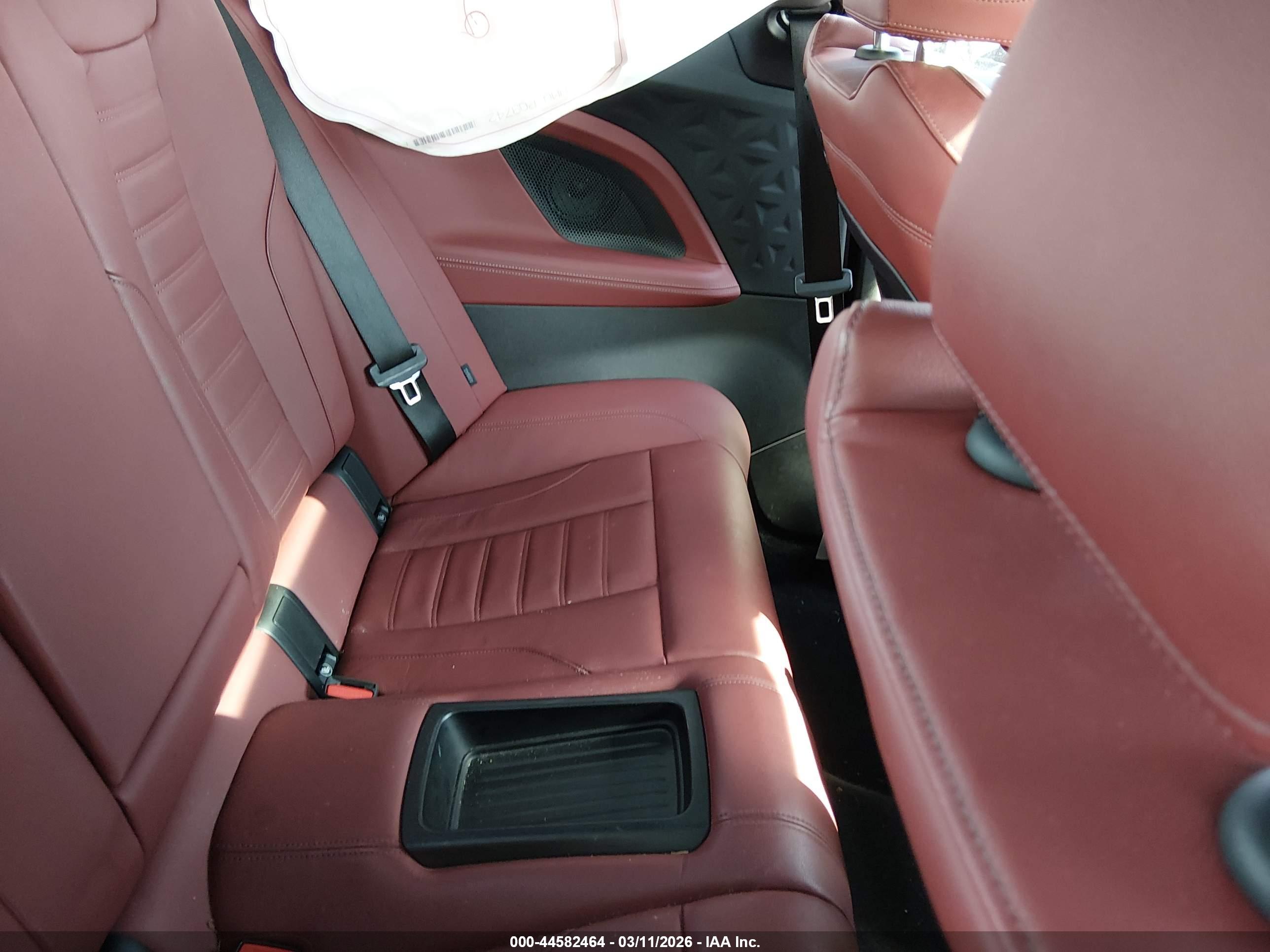 BMW 230 image 8