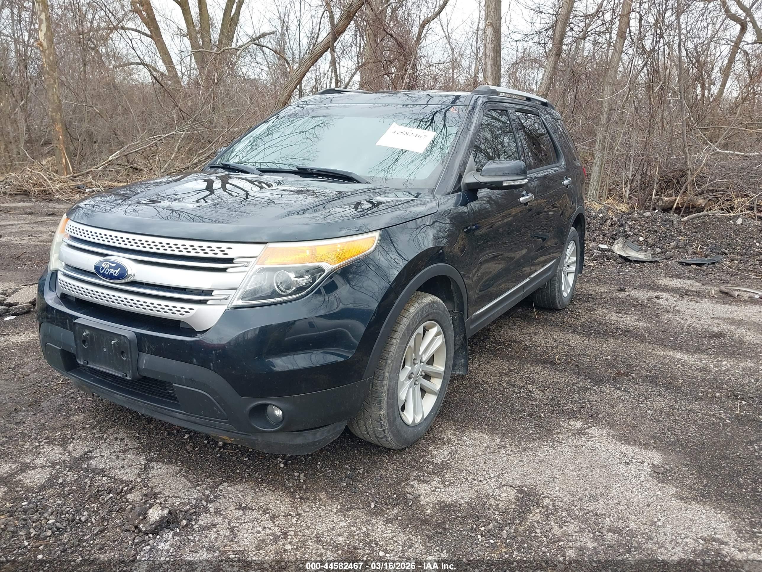 FORD EXPLORER image 2