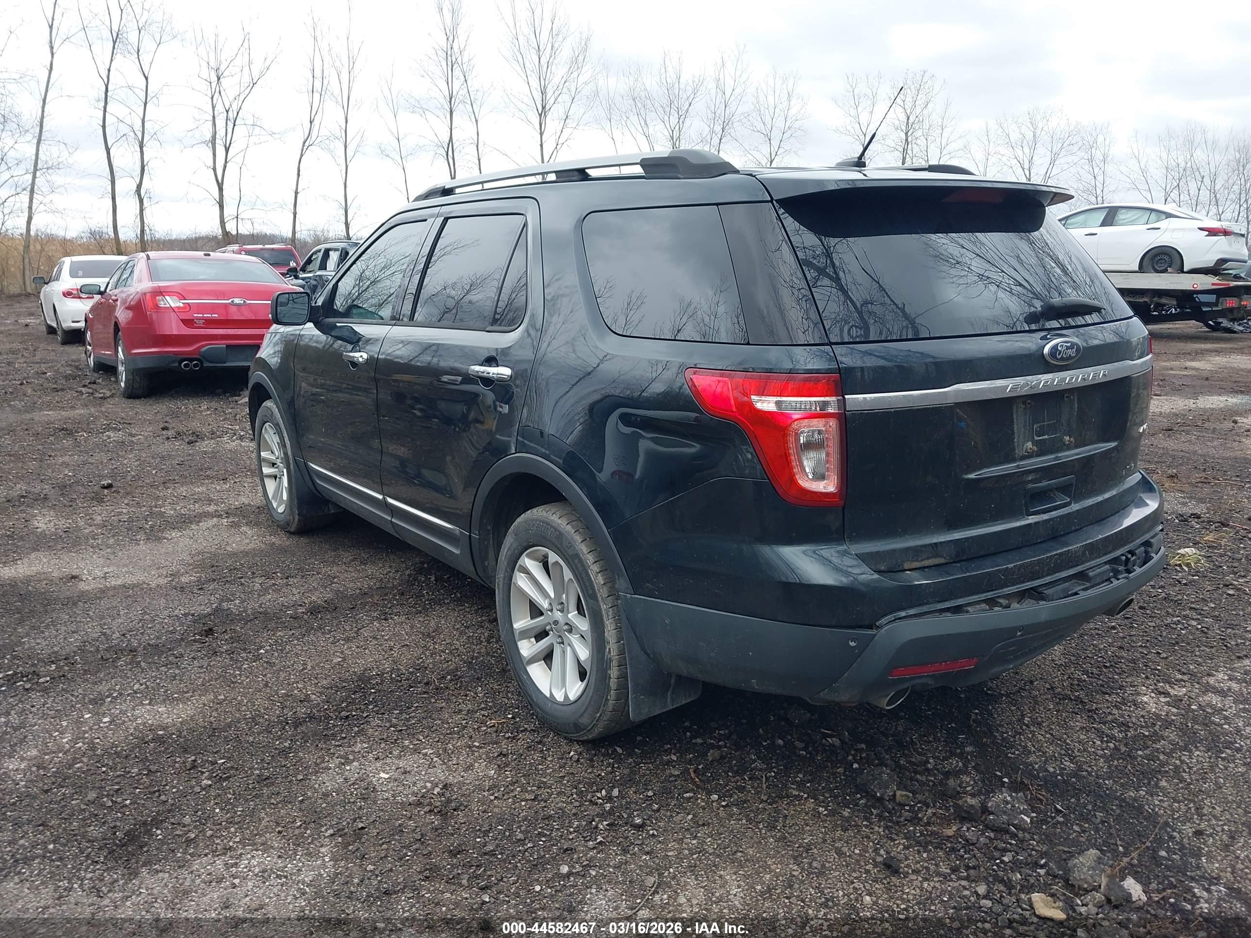 FORD EXPLORER image 3