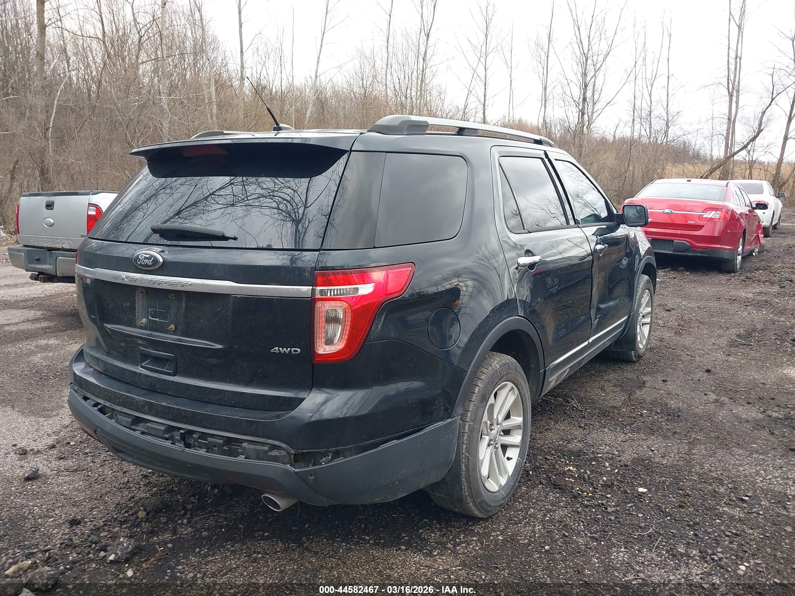 FORD EXPLORER image 4