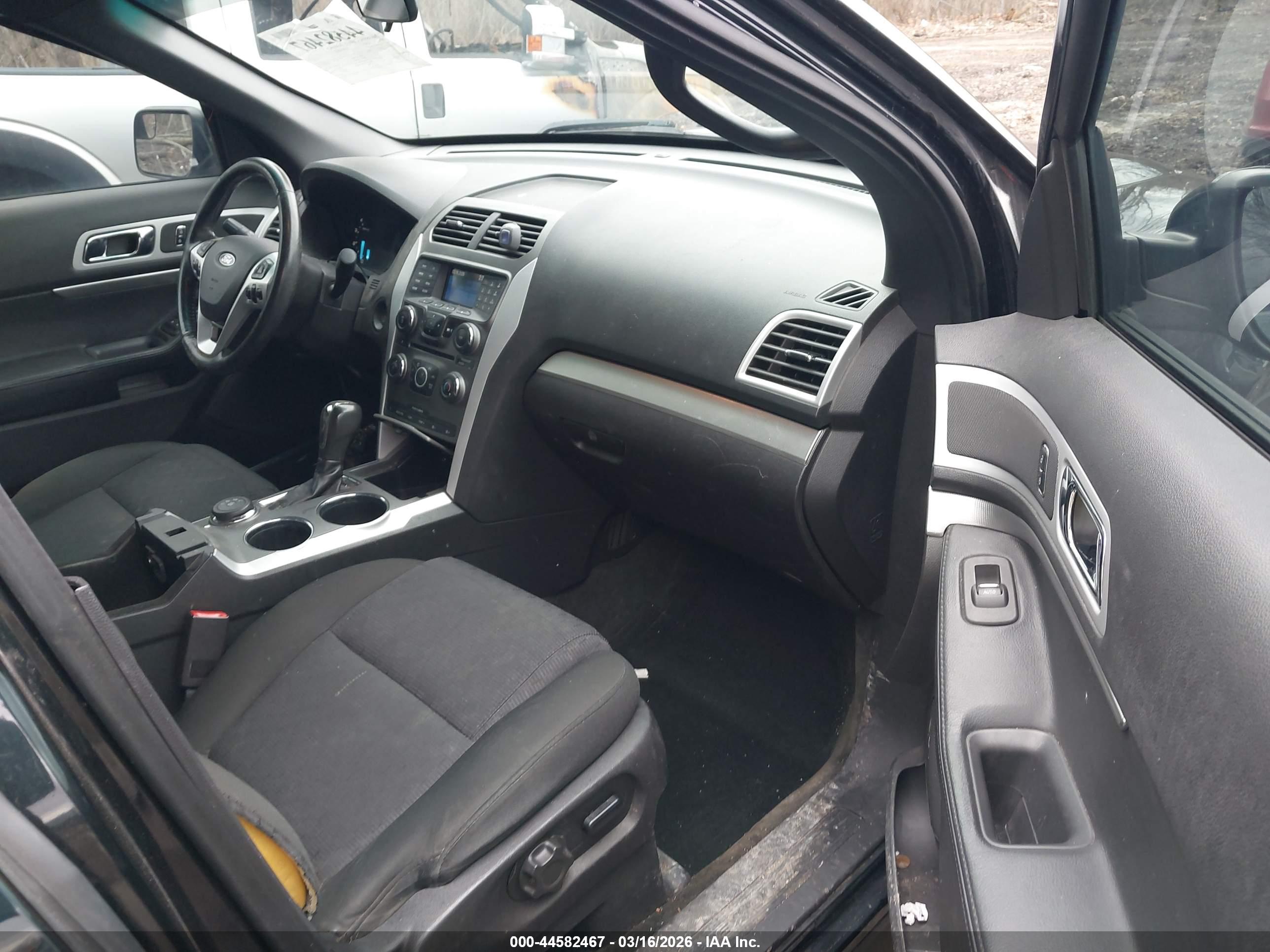 FORD EXPLORER image 5