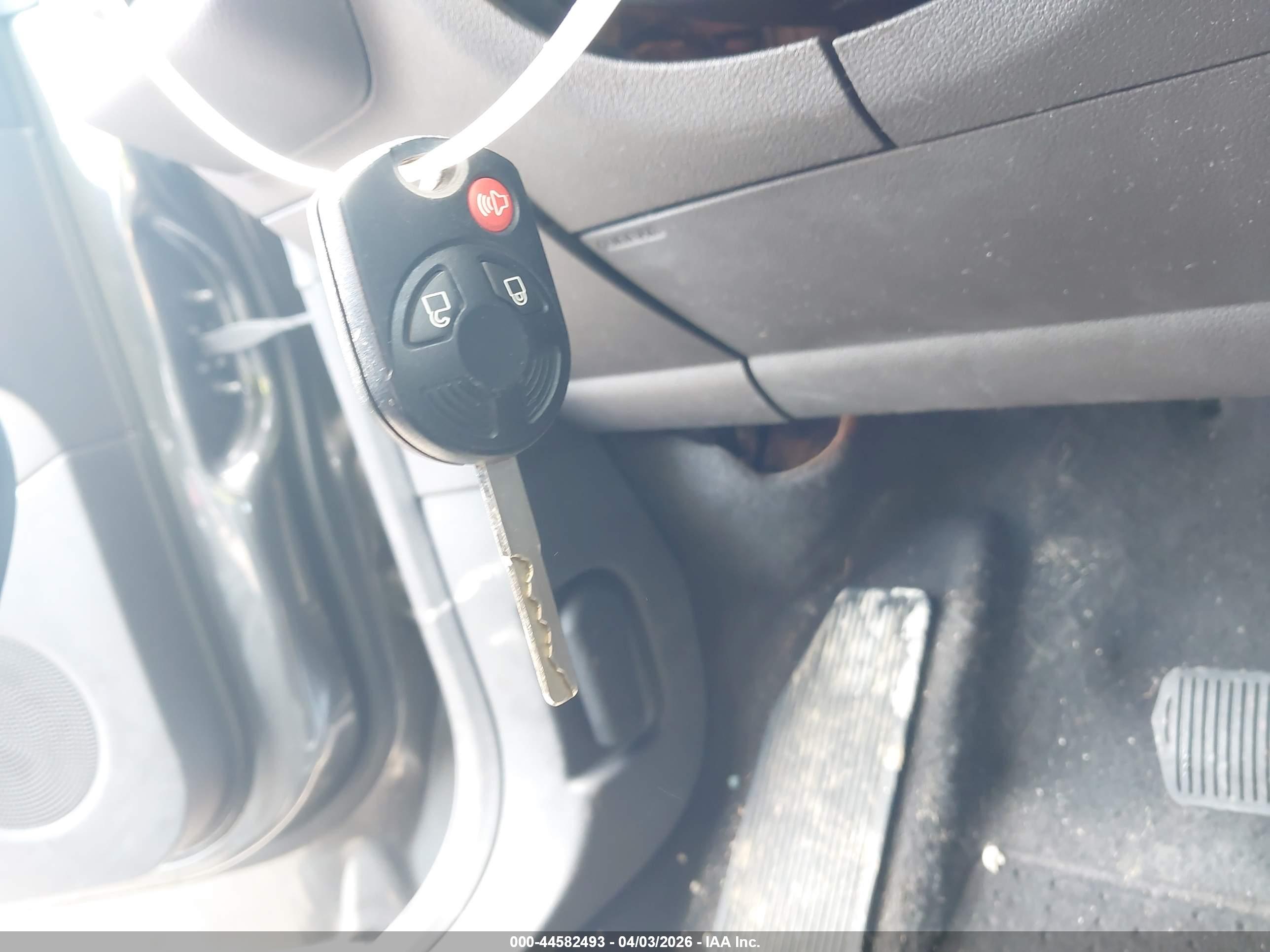 FORD ESCAPE image 11