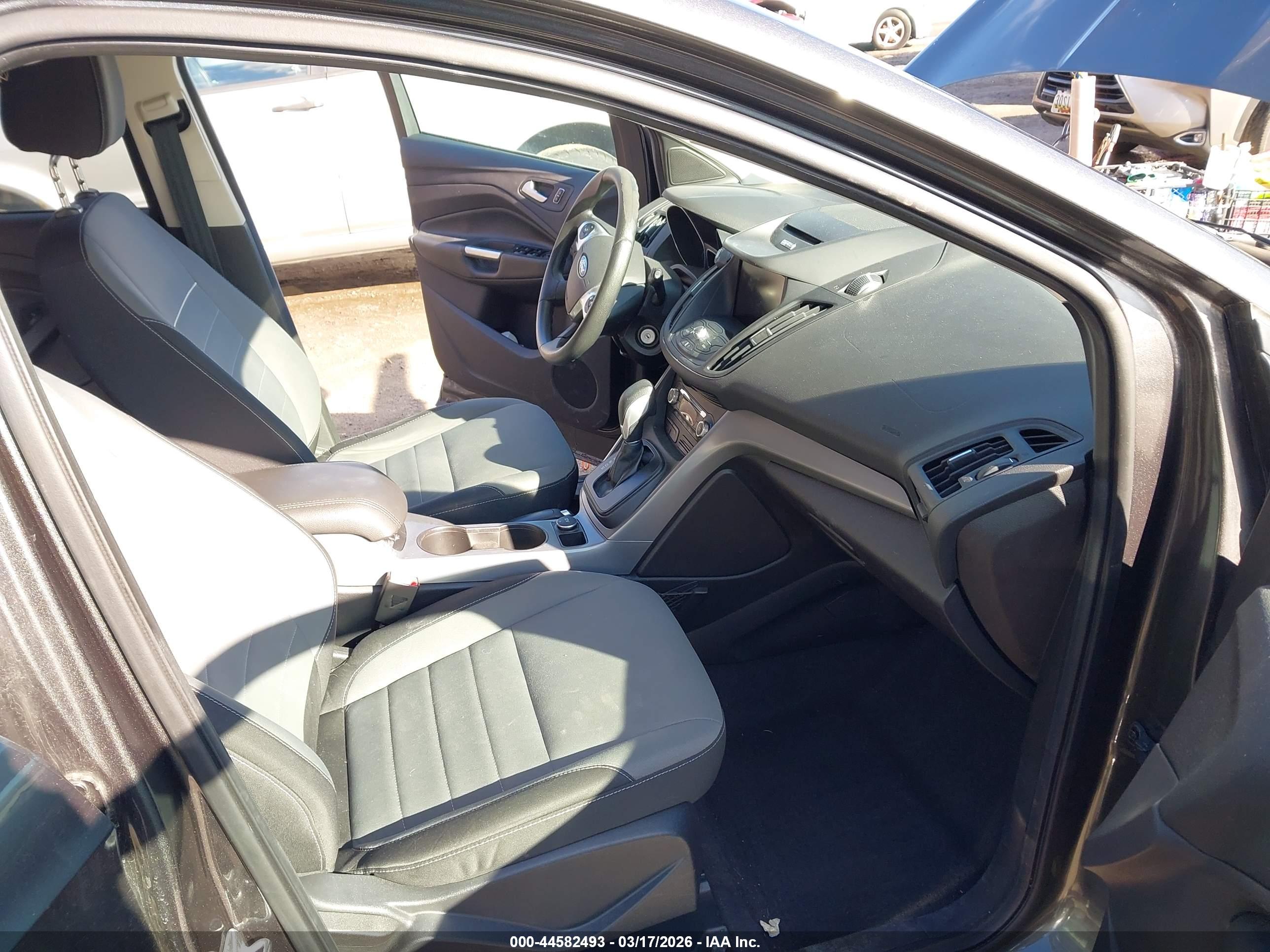 FORD ESCAPE image 5