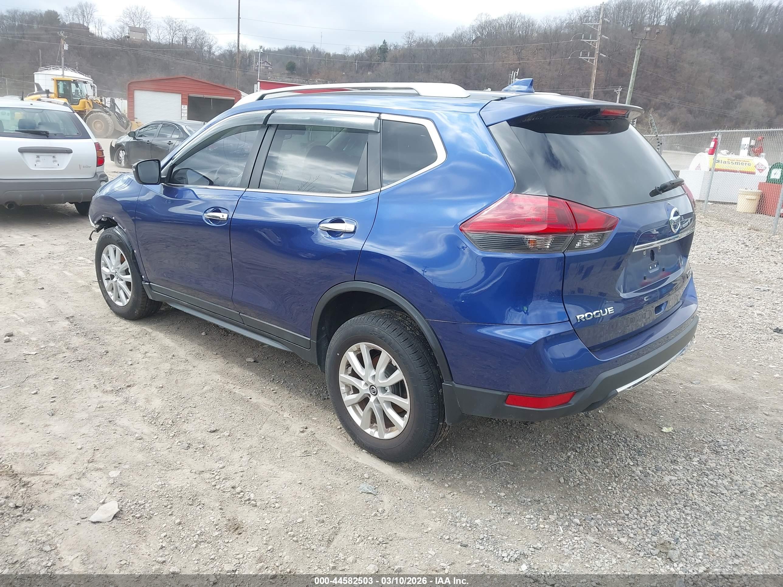NISSAN ROGUE image 3