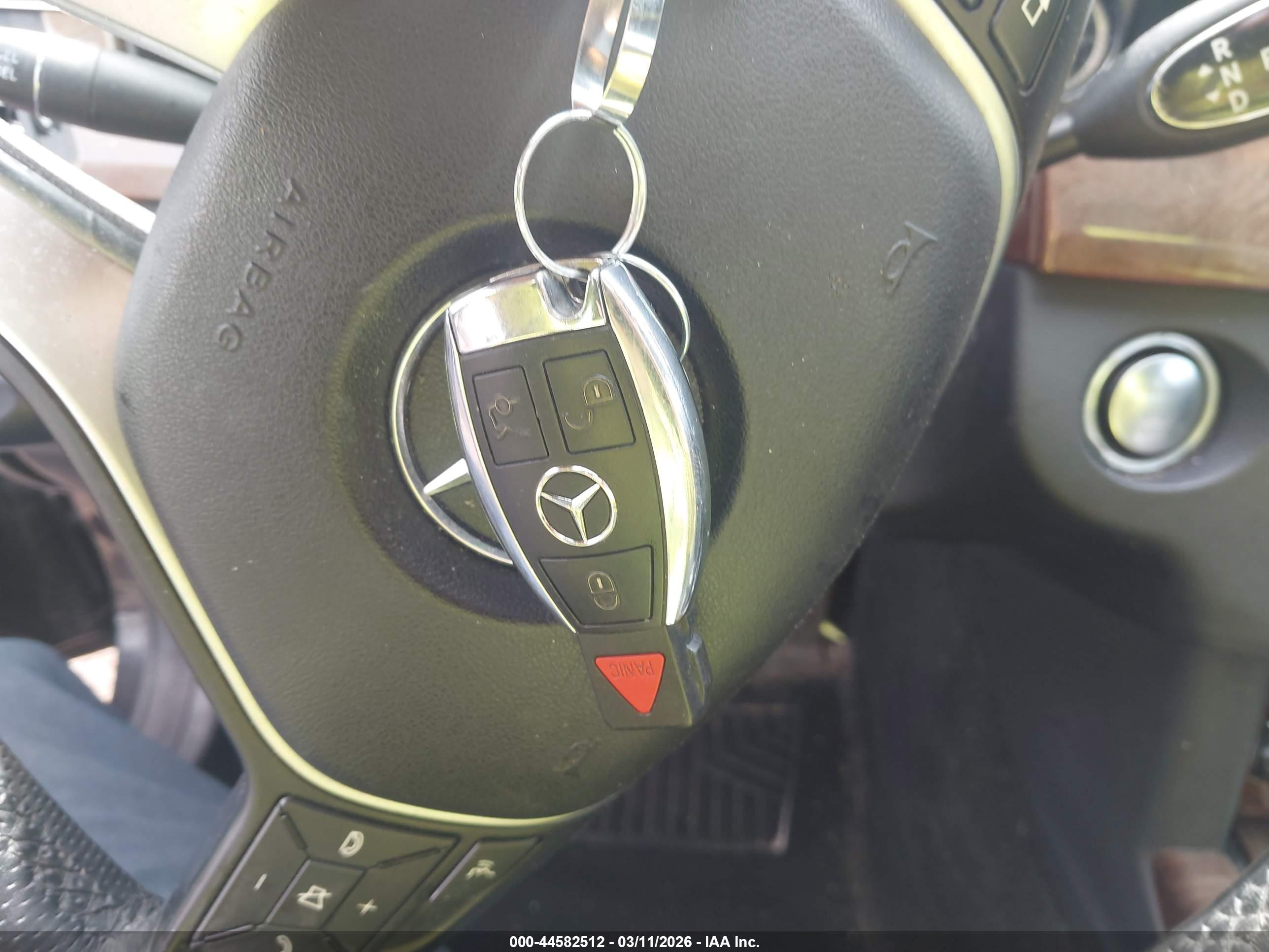 MERCEDES-BENZ E image 11