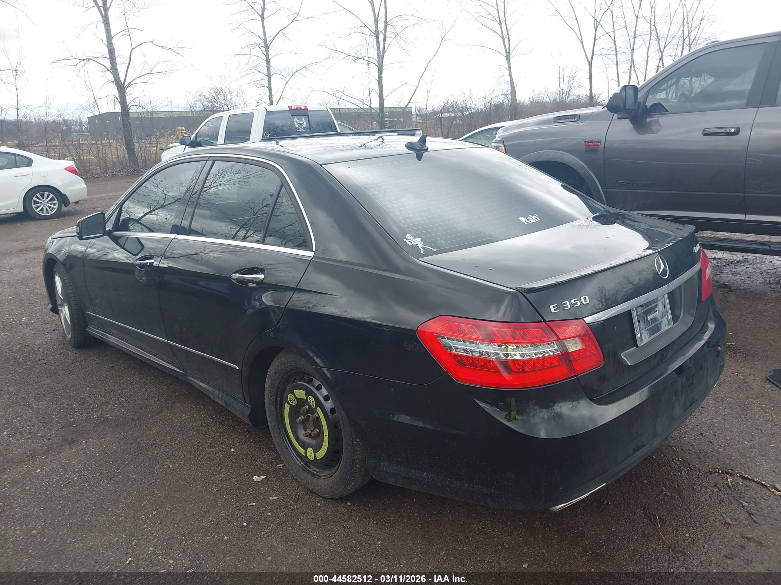 MERCEDES-BENZ E image 3