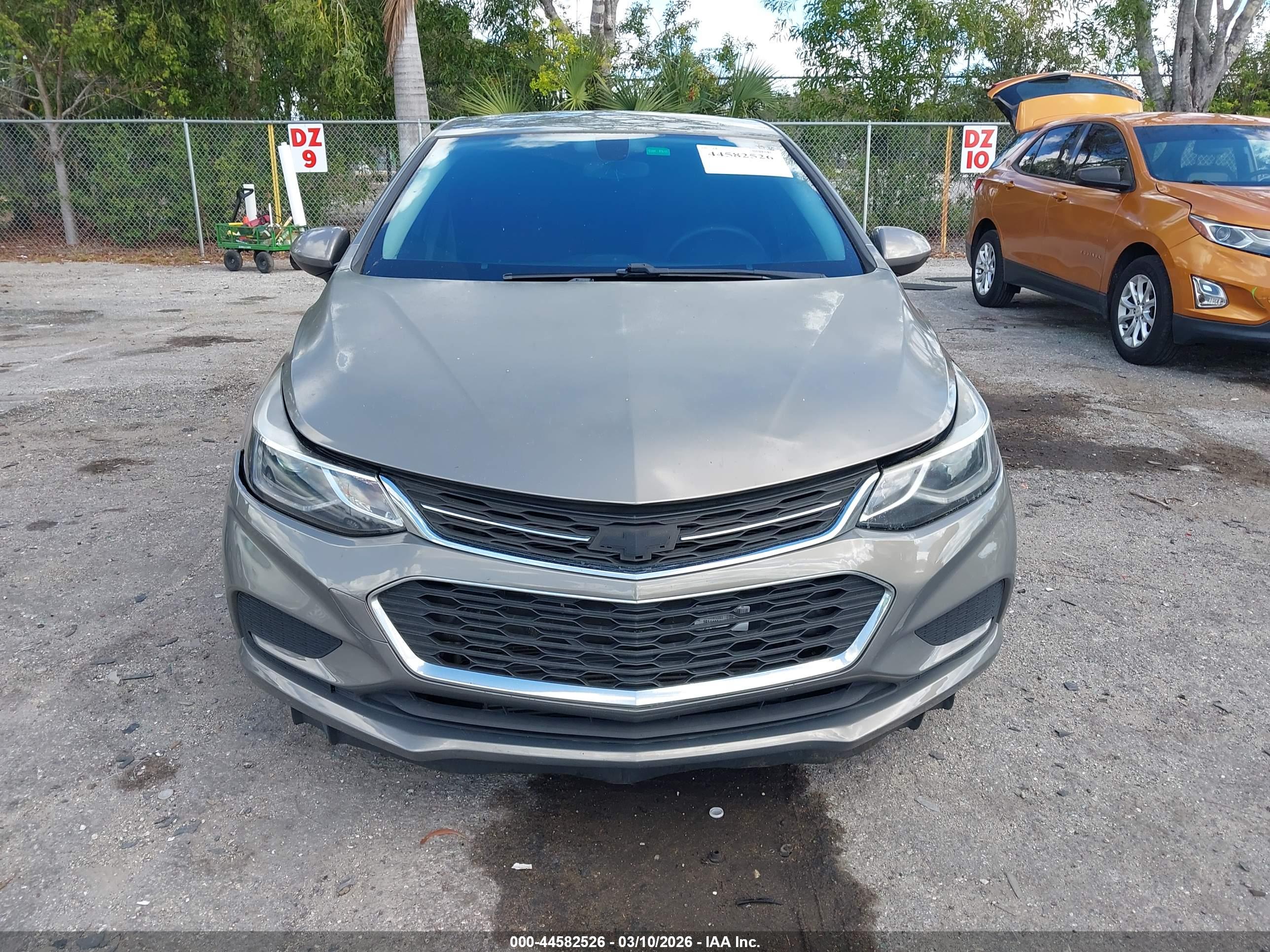 CHEVROLET CRUZE image 10