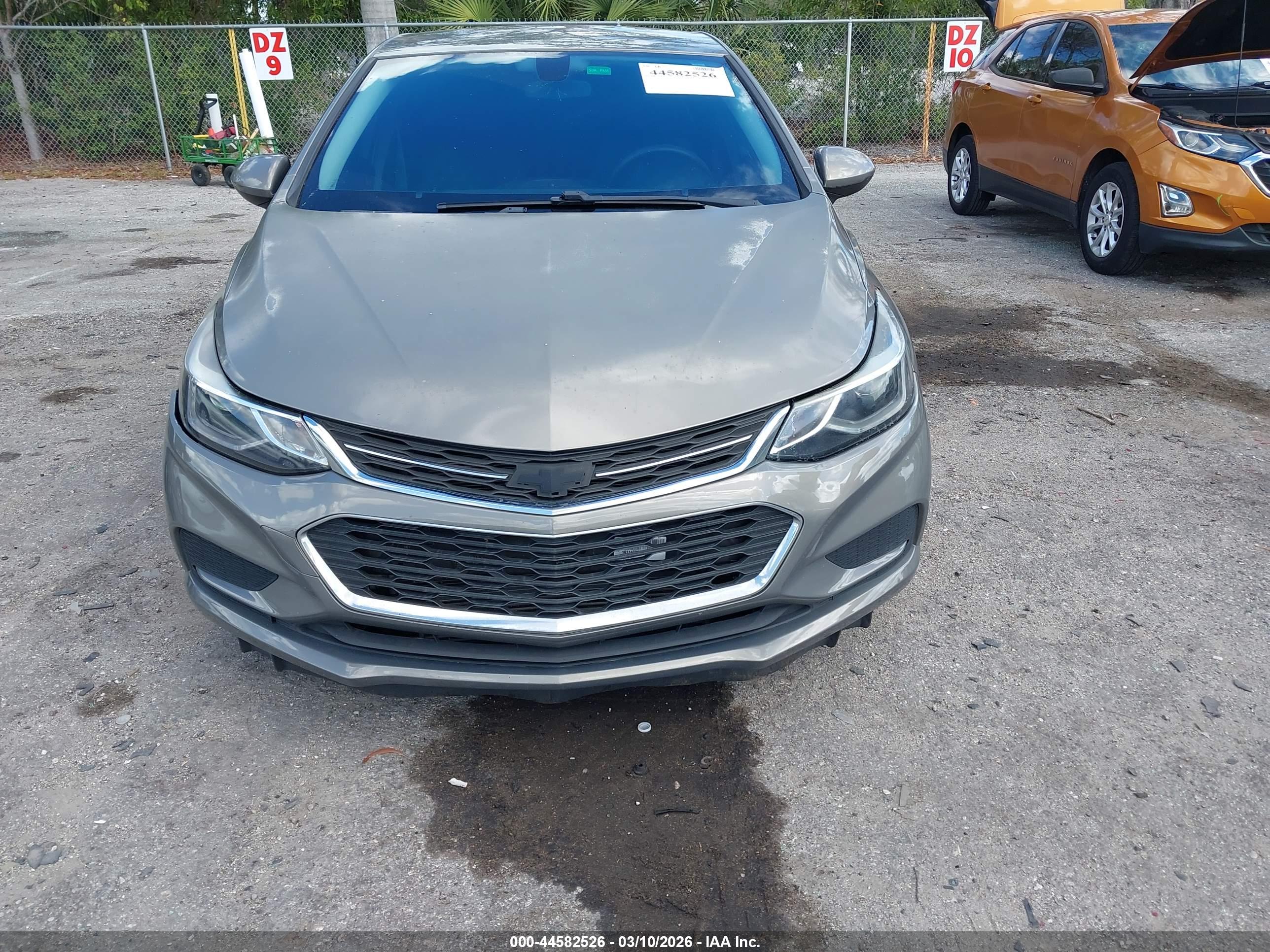 CHEVROLET CRUZE image 6