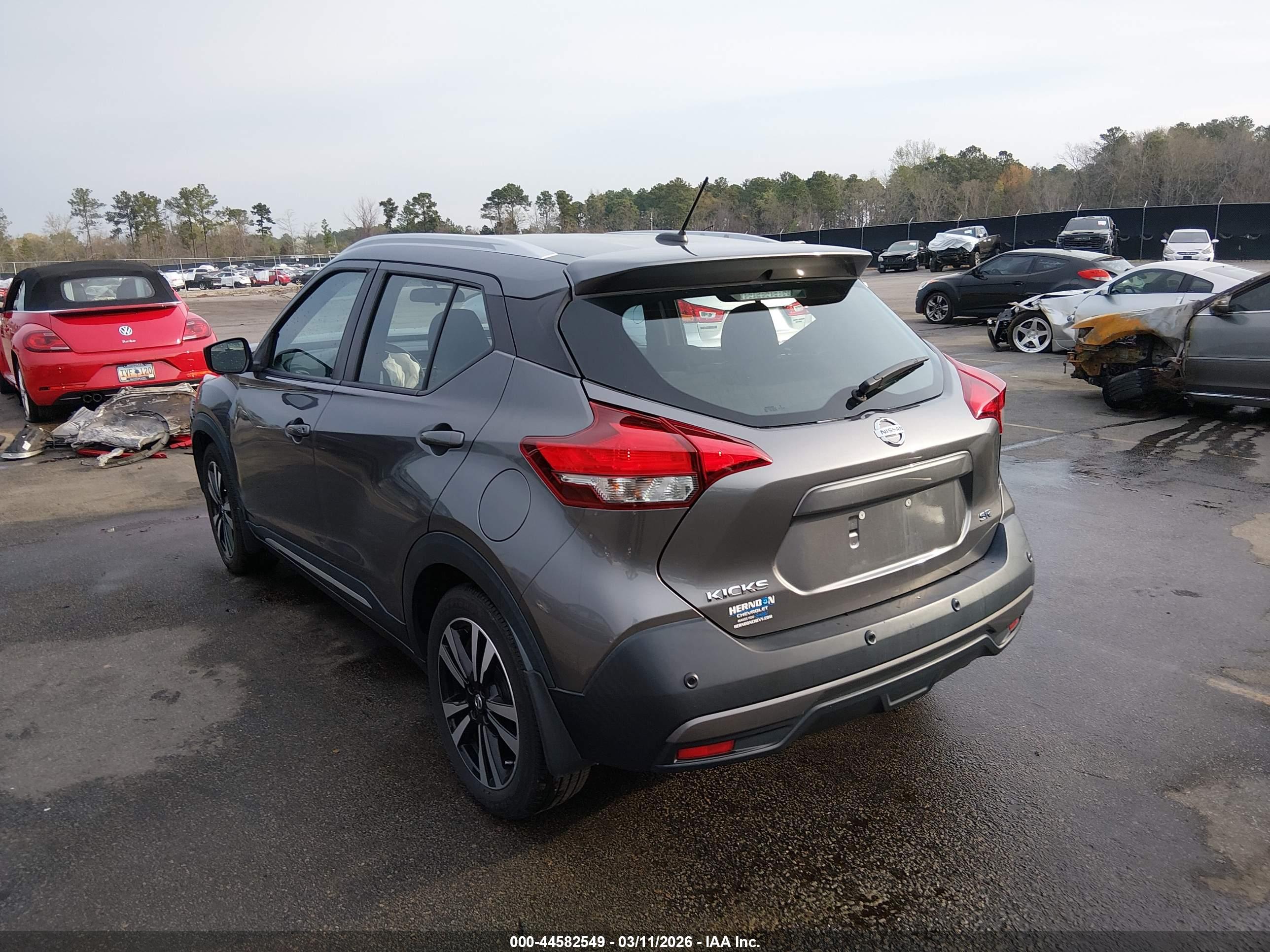 NISSAN KICKS image 3