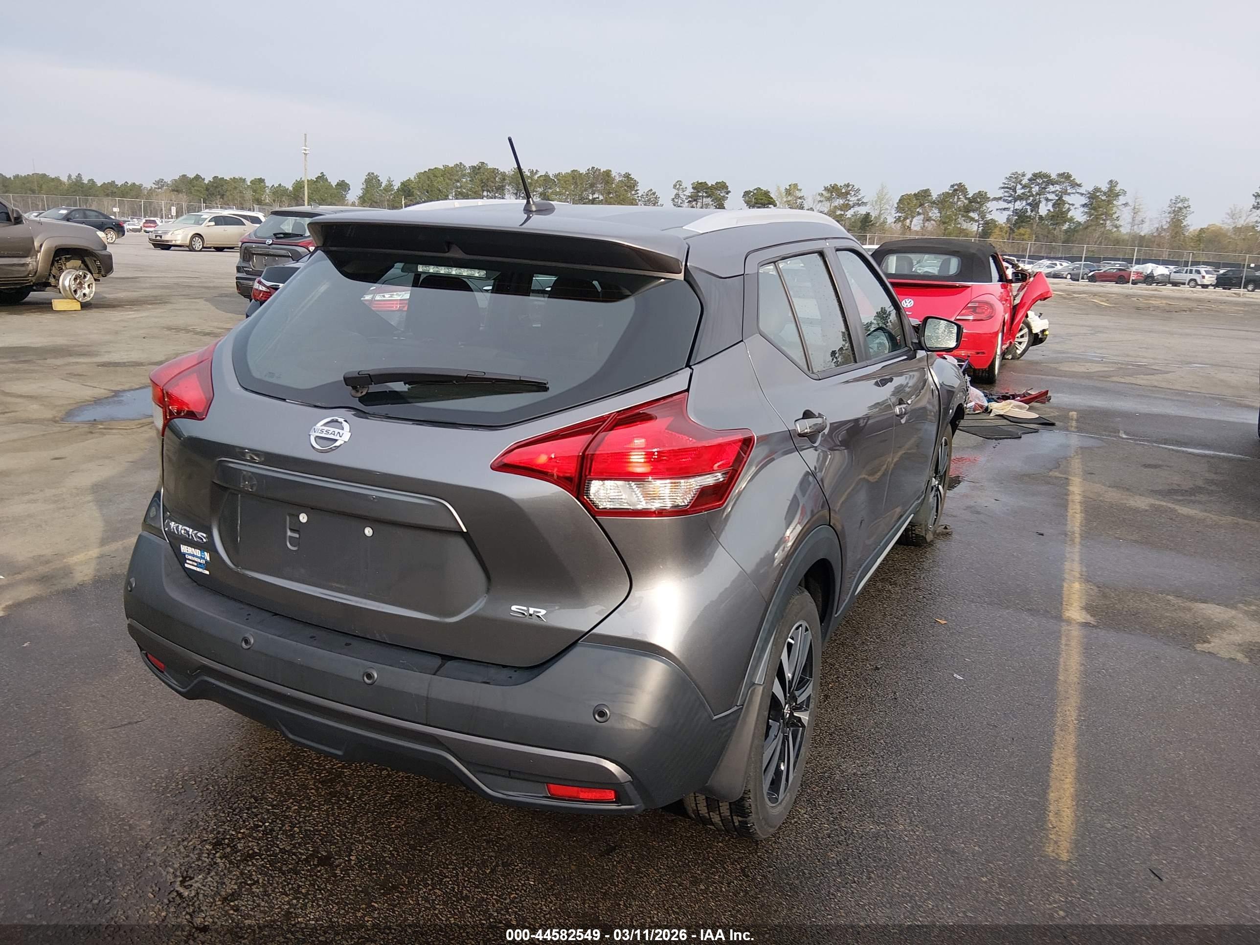 NISSAN KICKS image 4