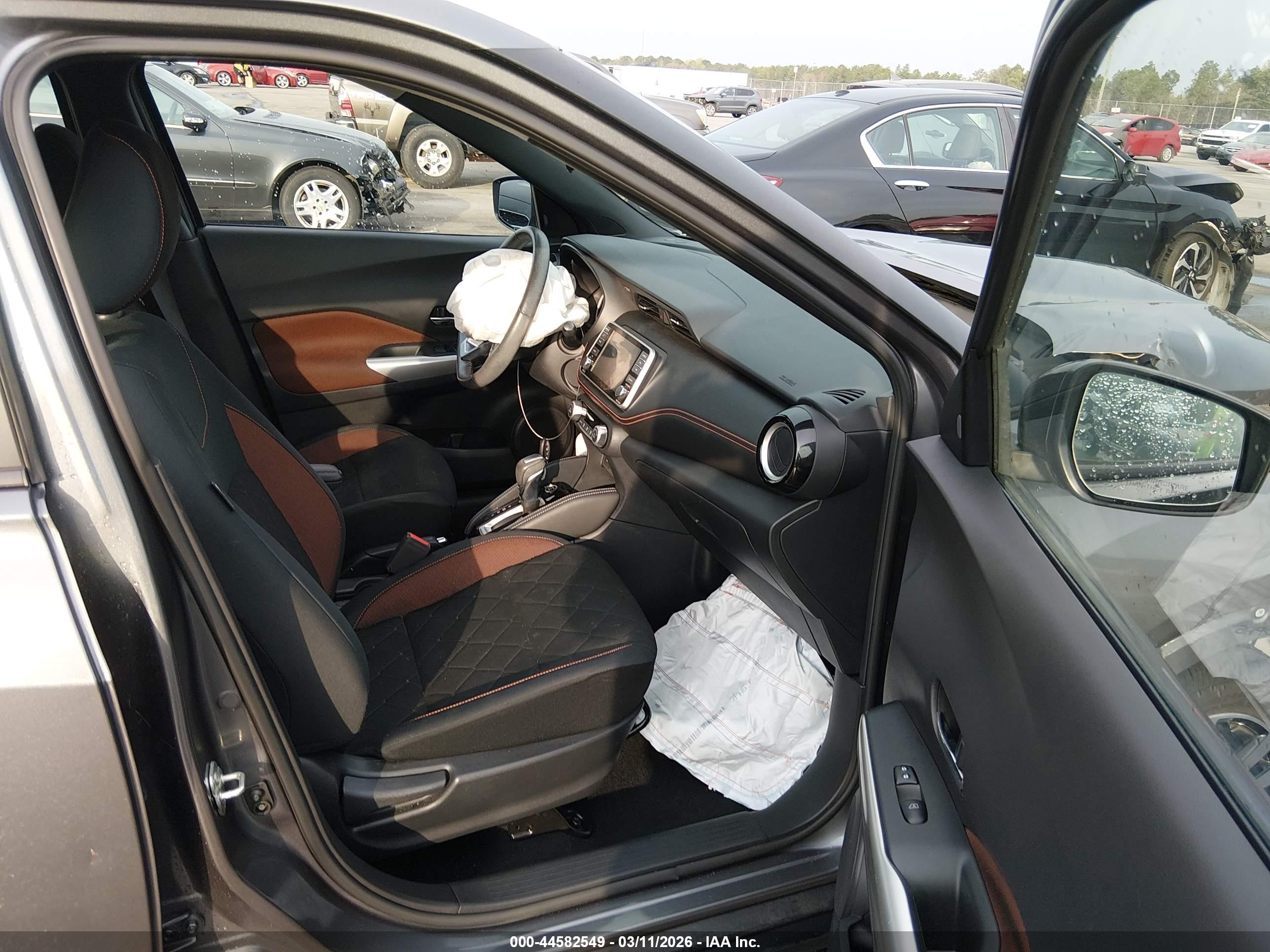 NISSAN KICKS image 5