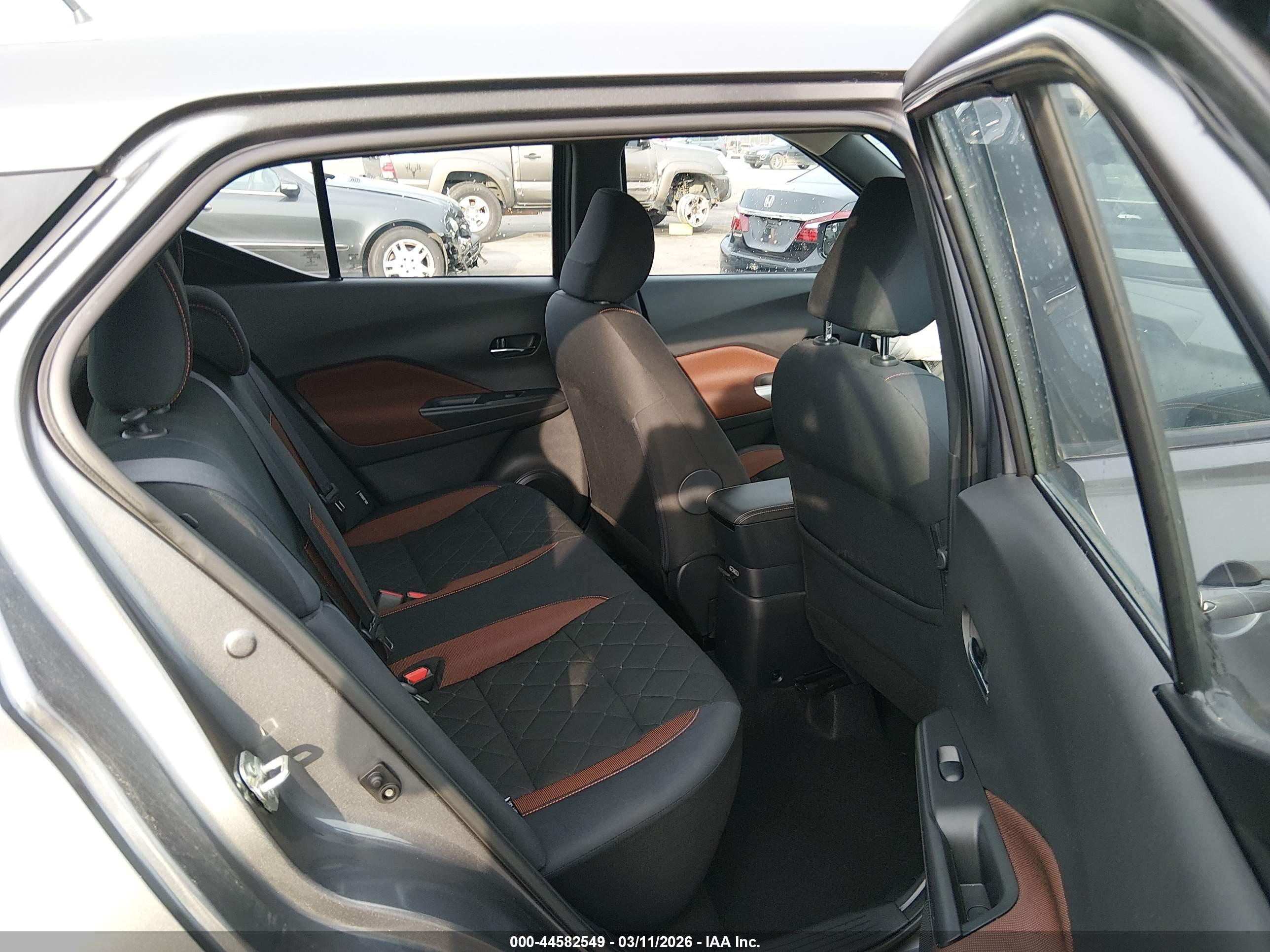 NISSAN KICKS image 8