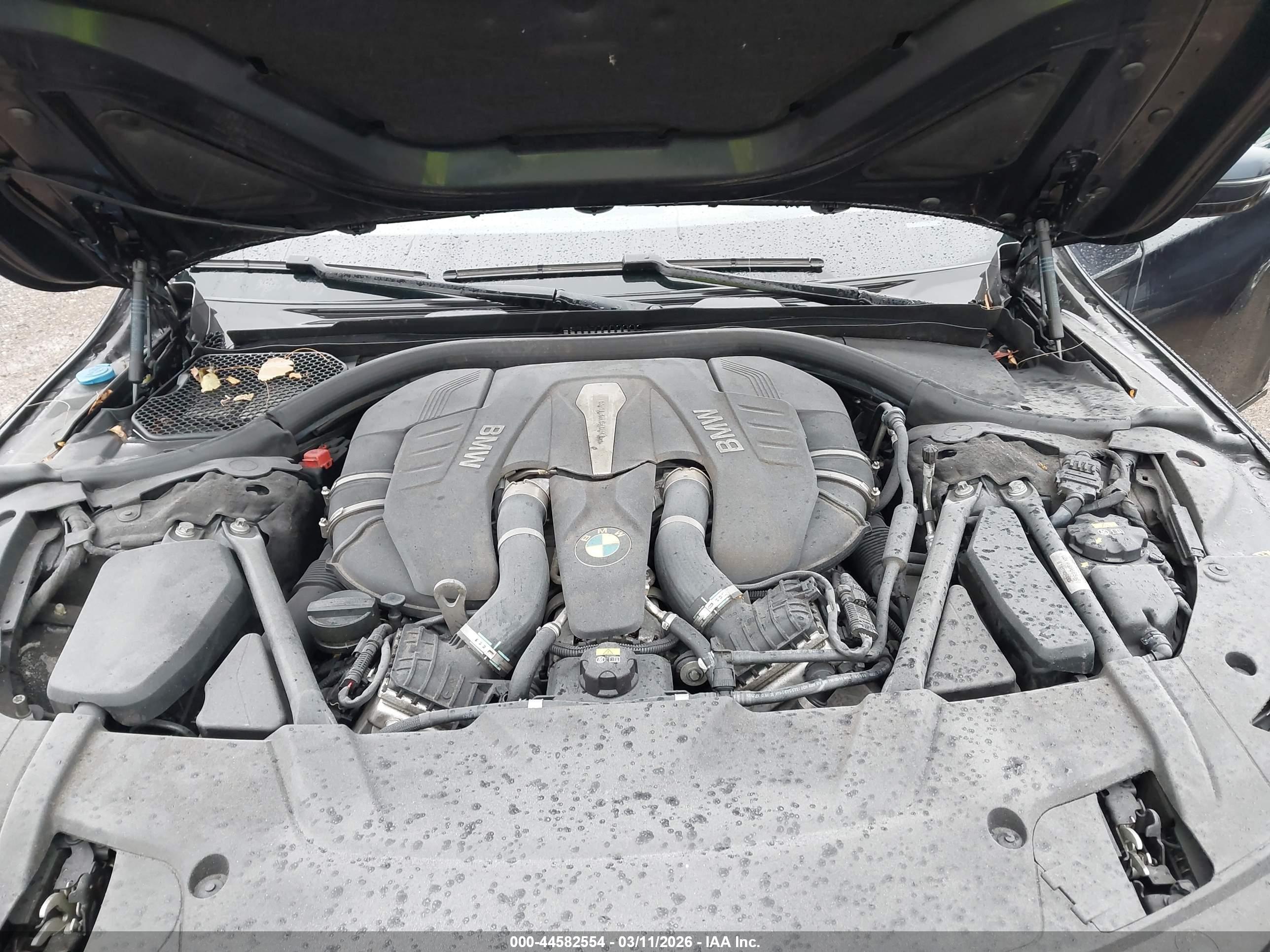 BMW 750I image 10