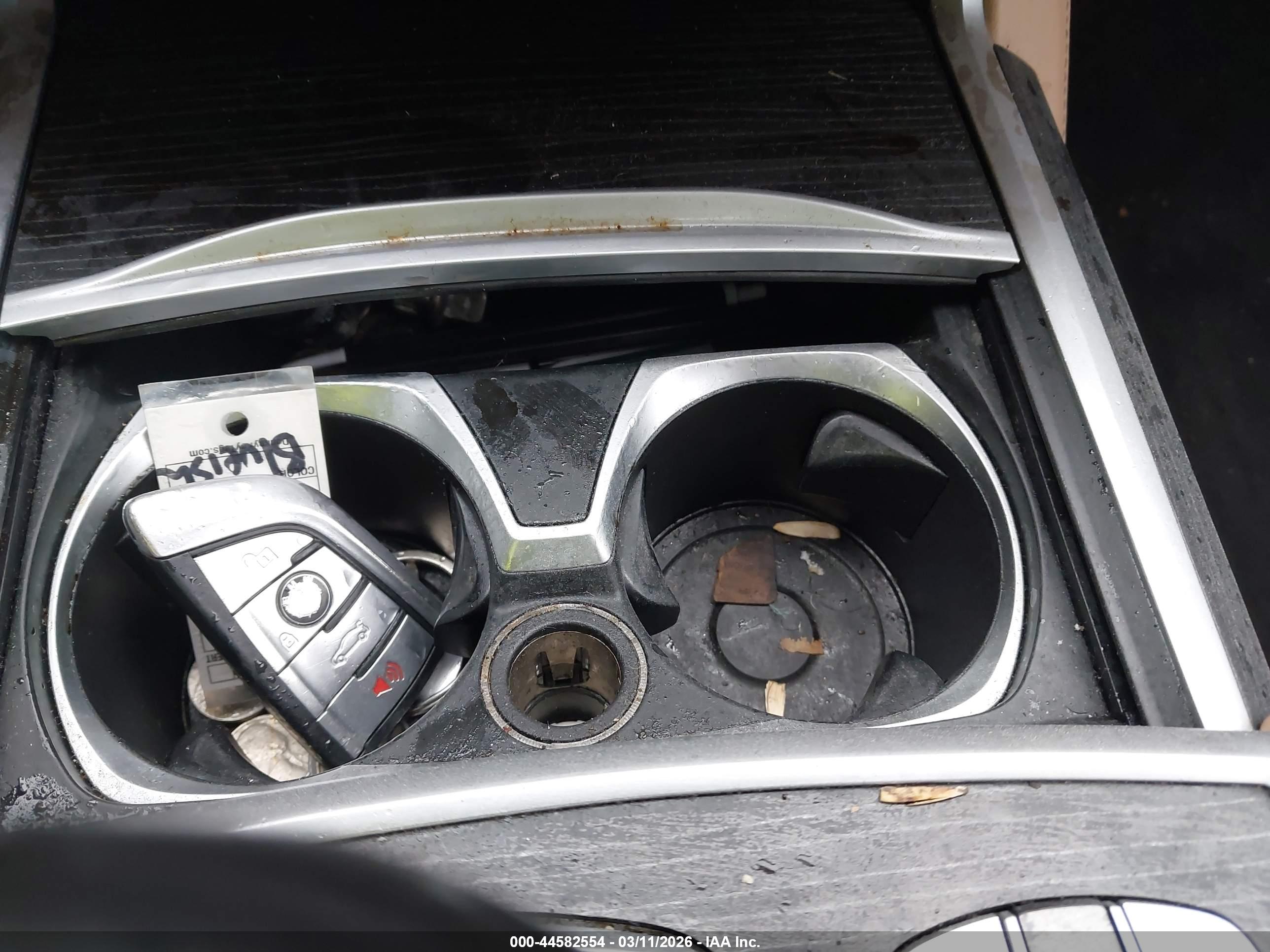 BMW 750I image 11