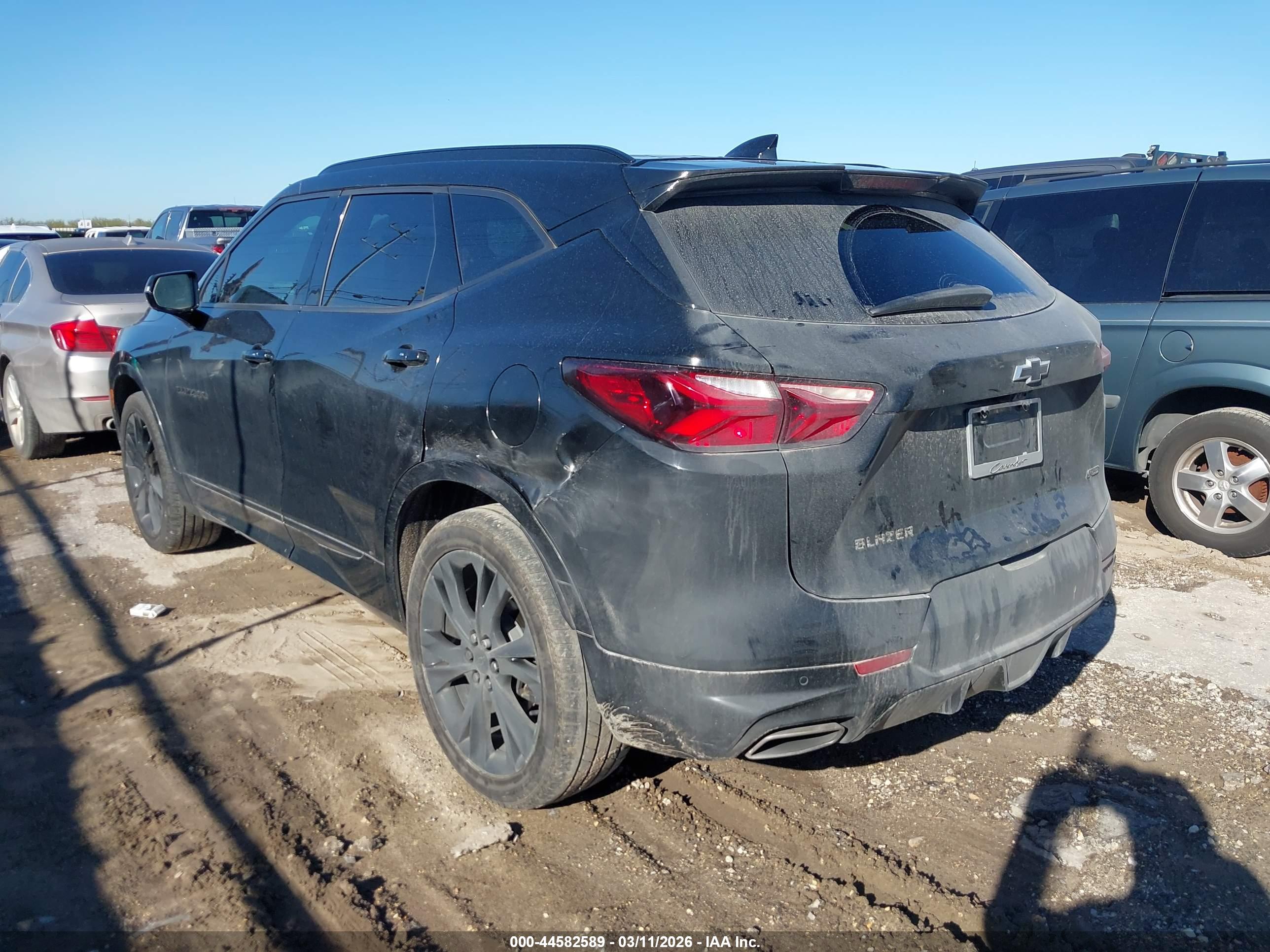 CHEVROLET BLAZER image 3