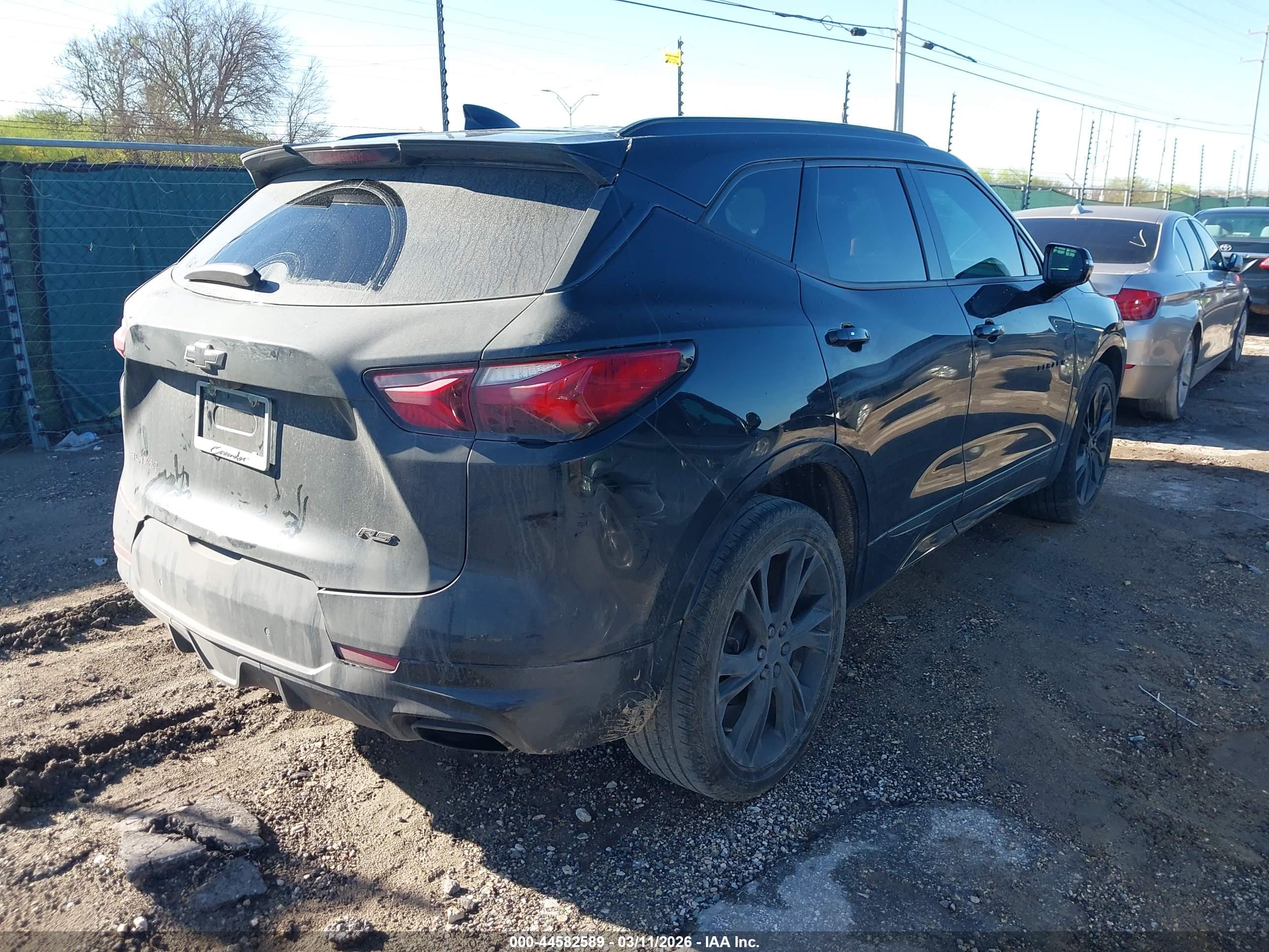CHEVROLET BLAZER image 4