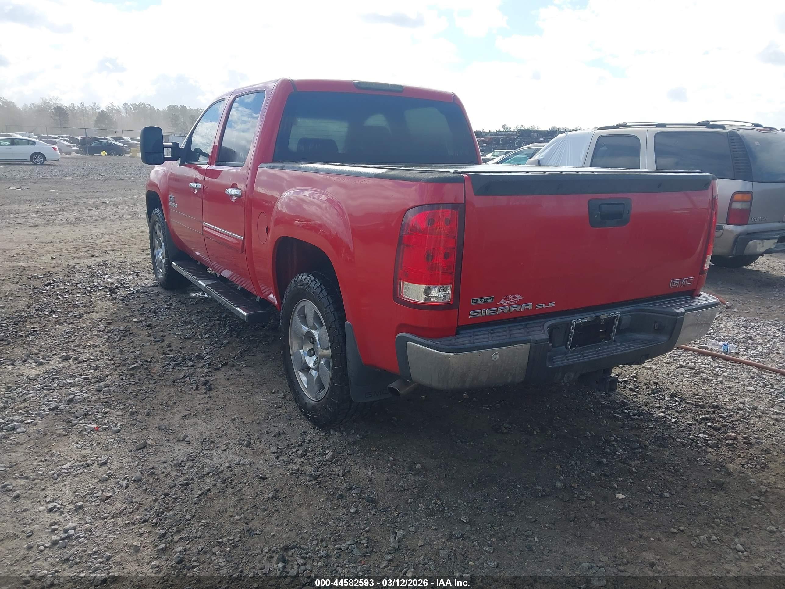 GMC SIERRA image 3