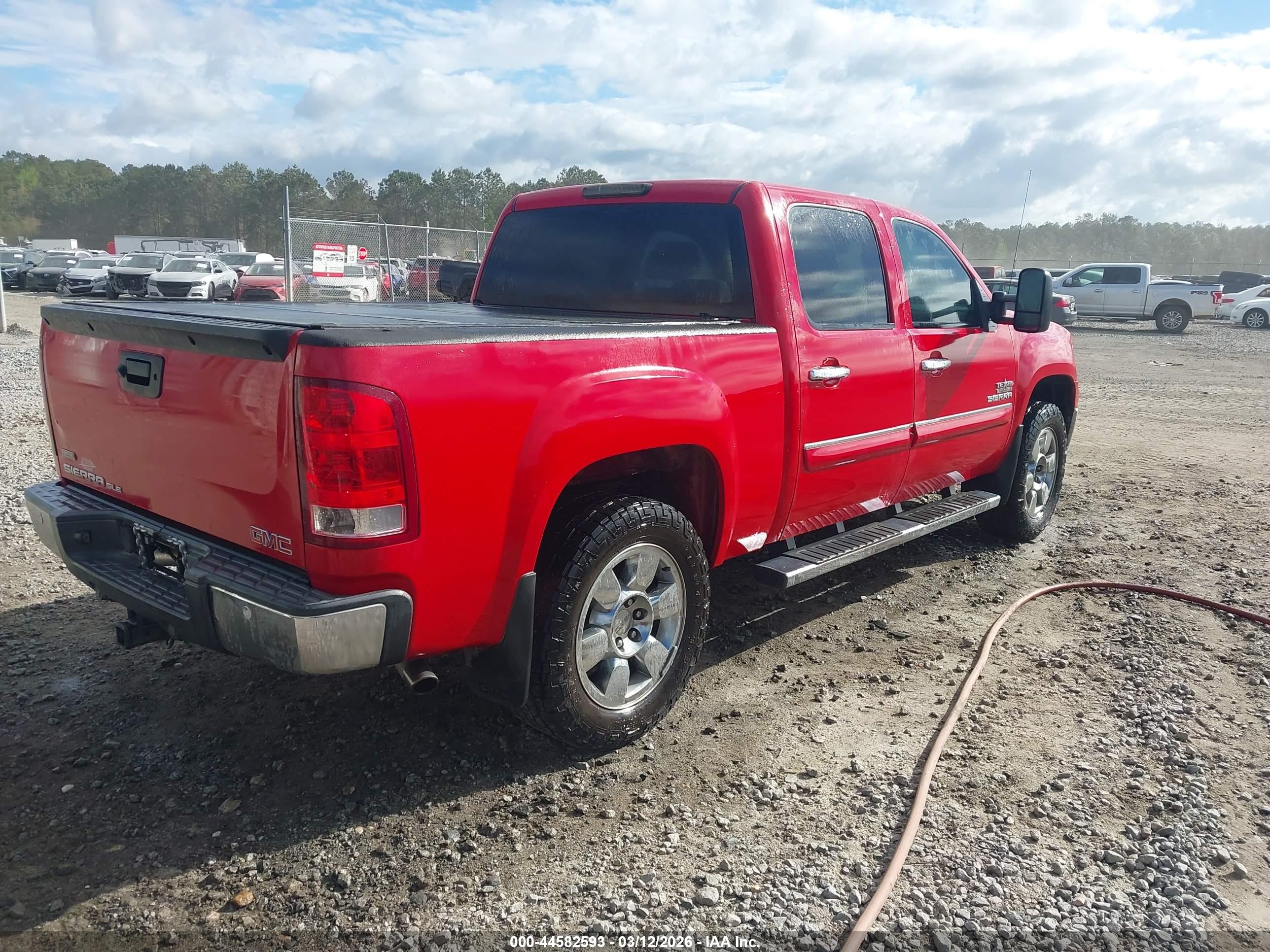 GMC SIERRA image 4