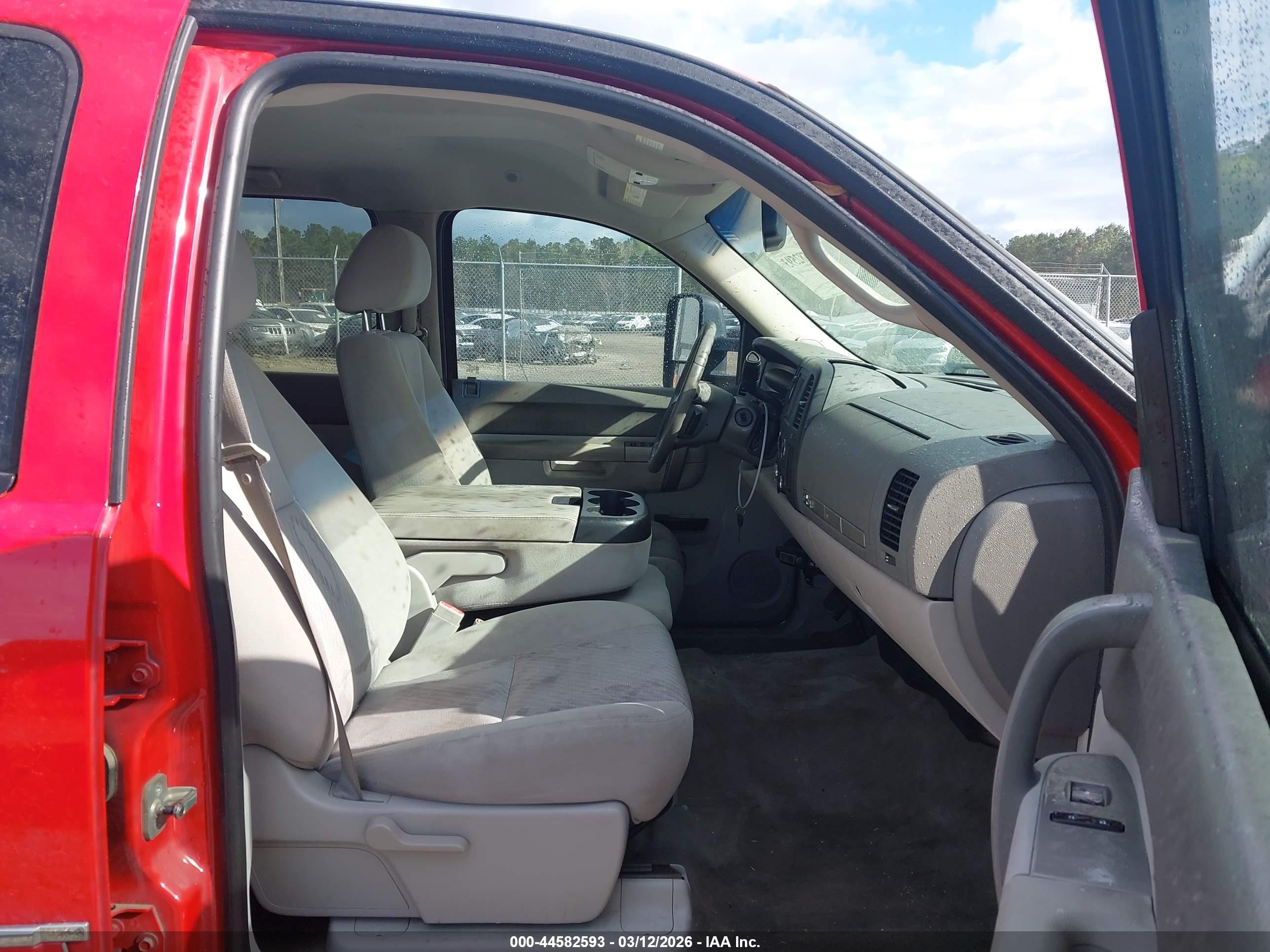 GMC SIERRA image 5