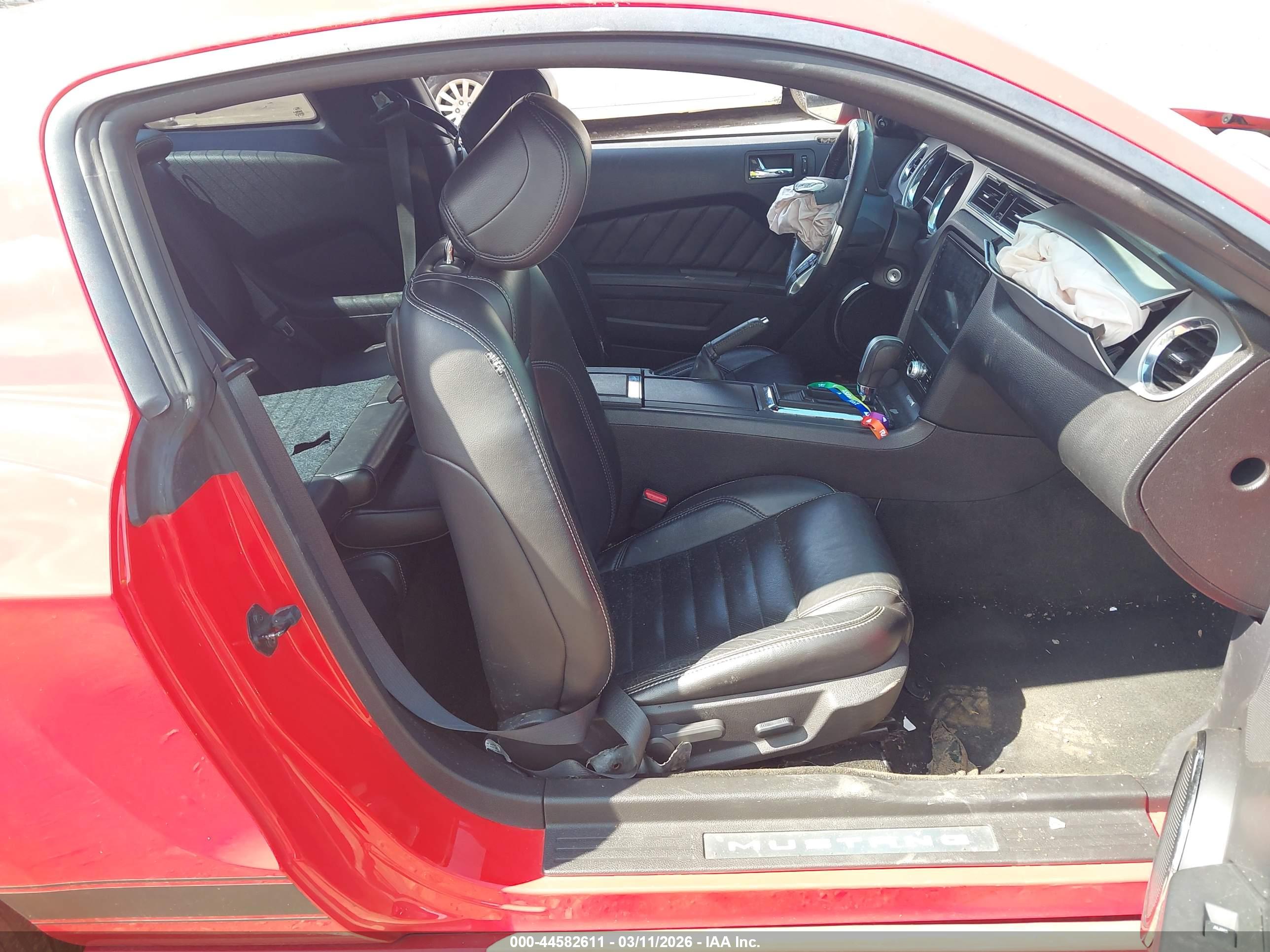 FORD MUSTANG image 5