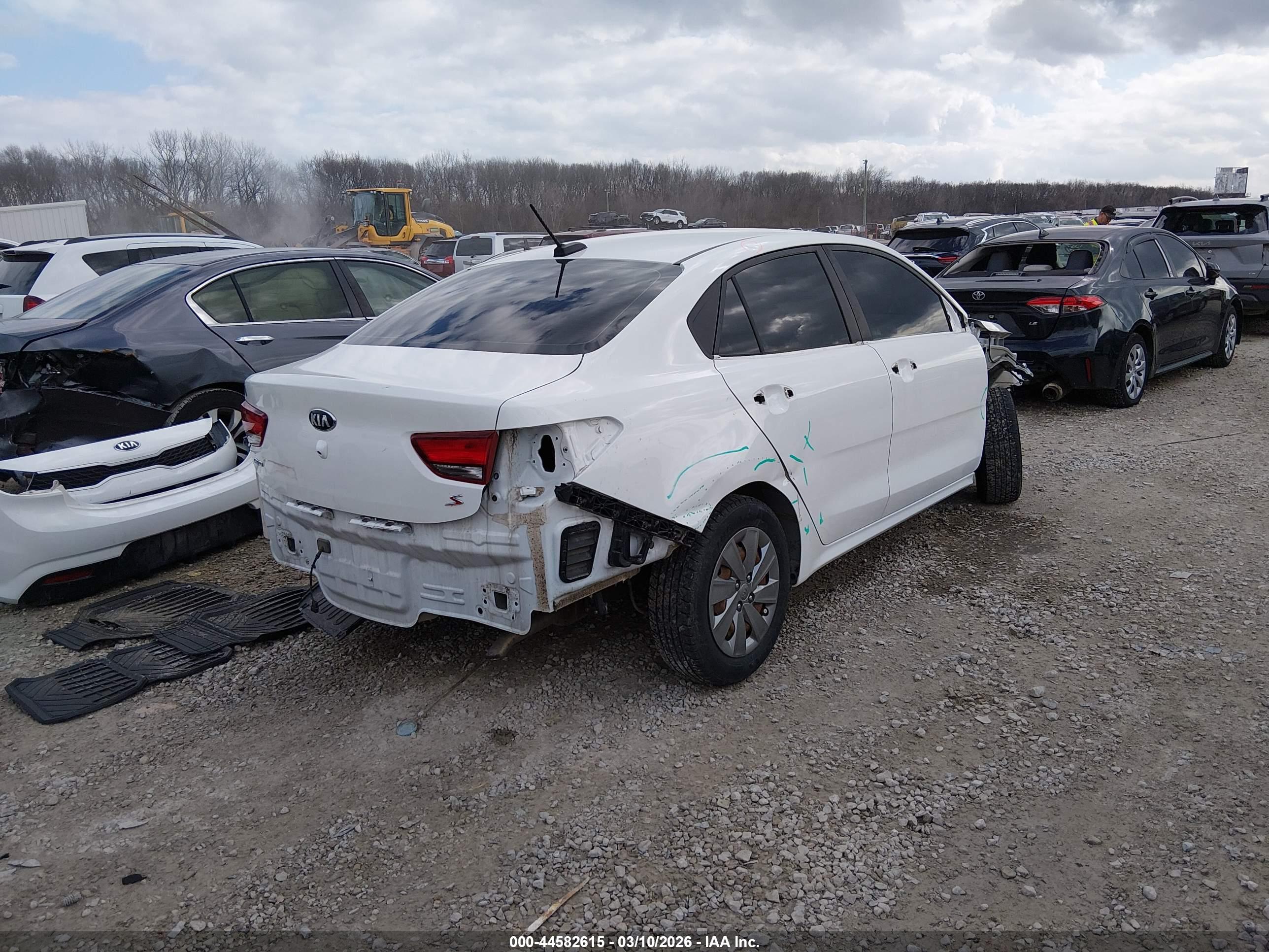 KIA RIO image 4