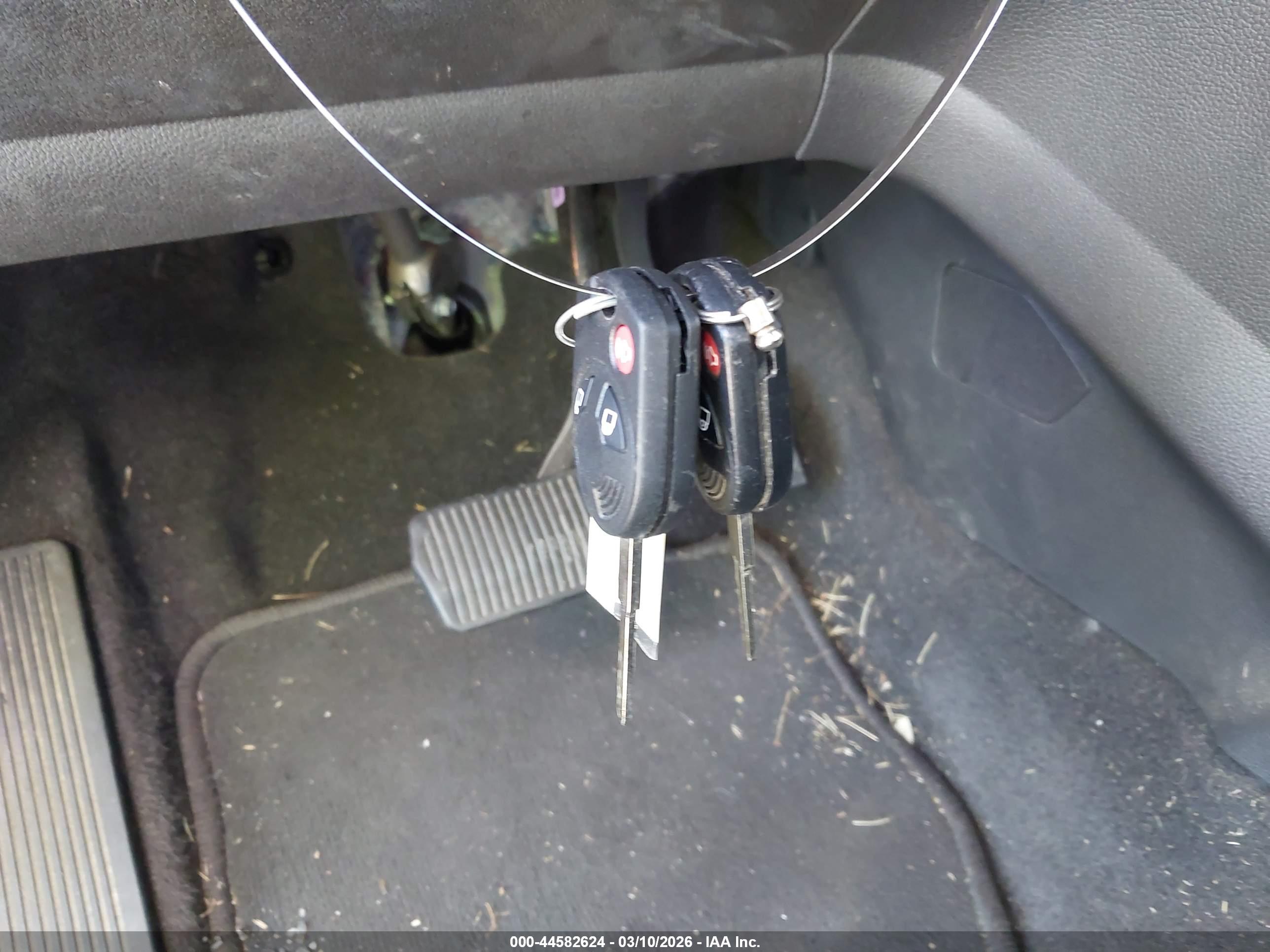 FORD ESCAPE image 11