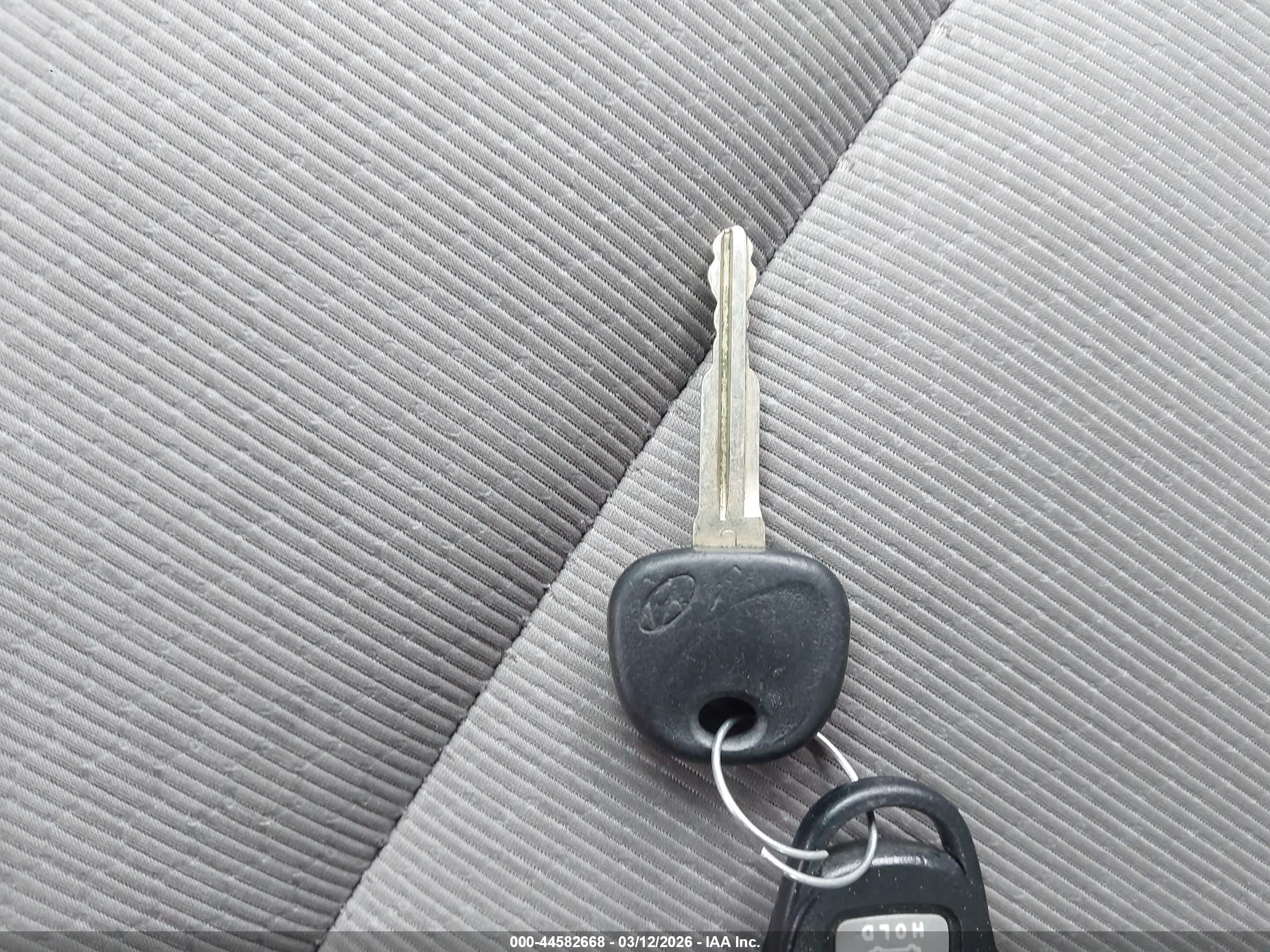 HYUNDAI ELANTRA image 11